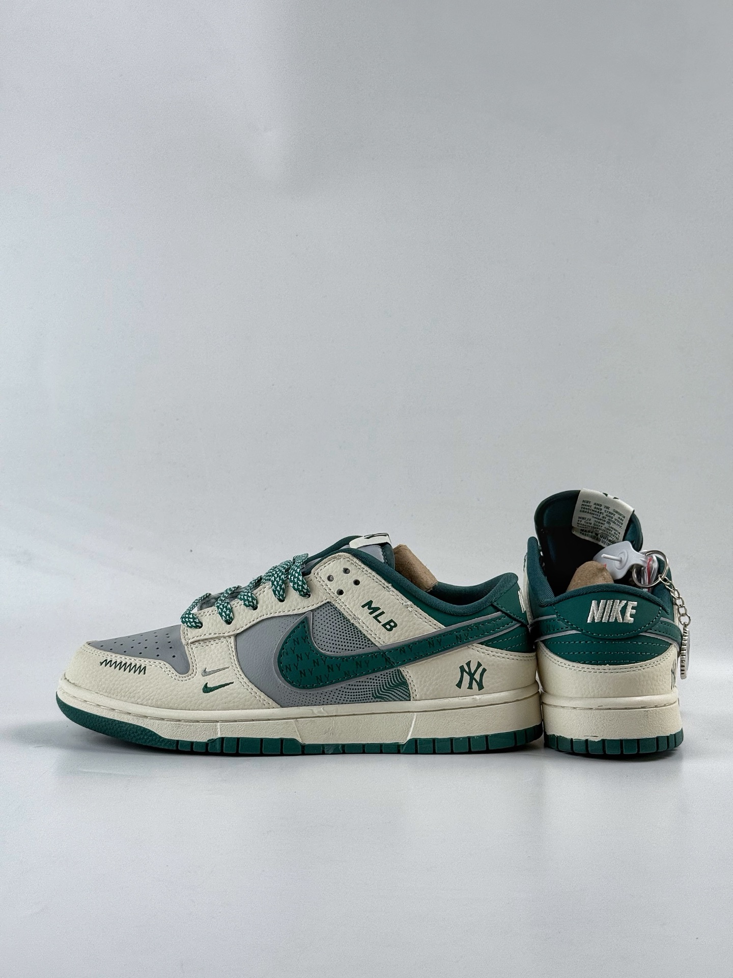 Nike SB Dunk Low x MLB 米灰绿双小勾满天星 SJ2025-001