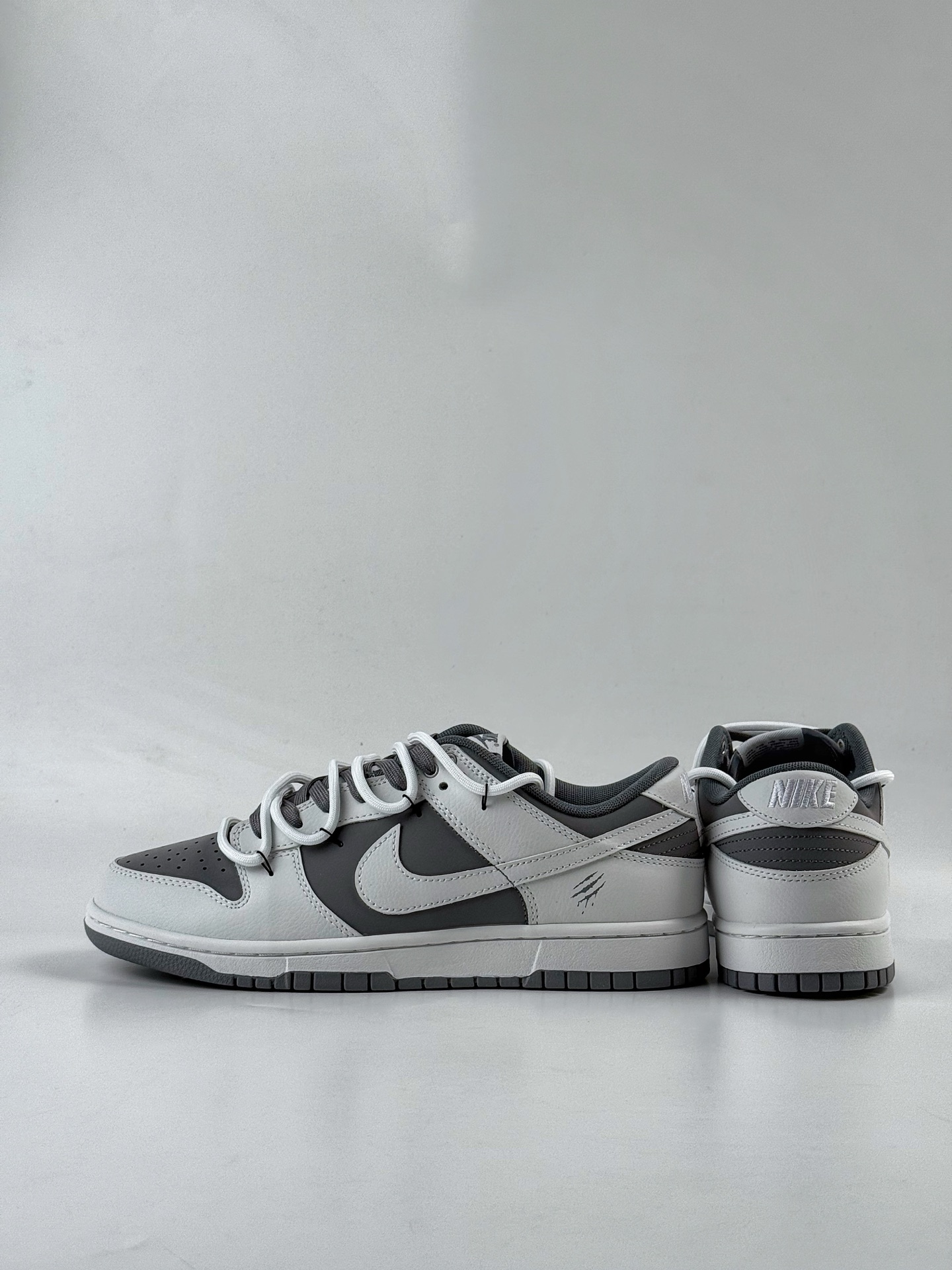 NIKE SB Dunk Low RETRO 封狼居胥 白灰 WG0528-111