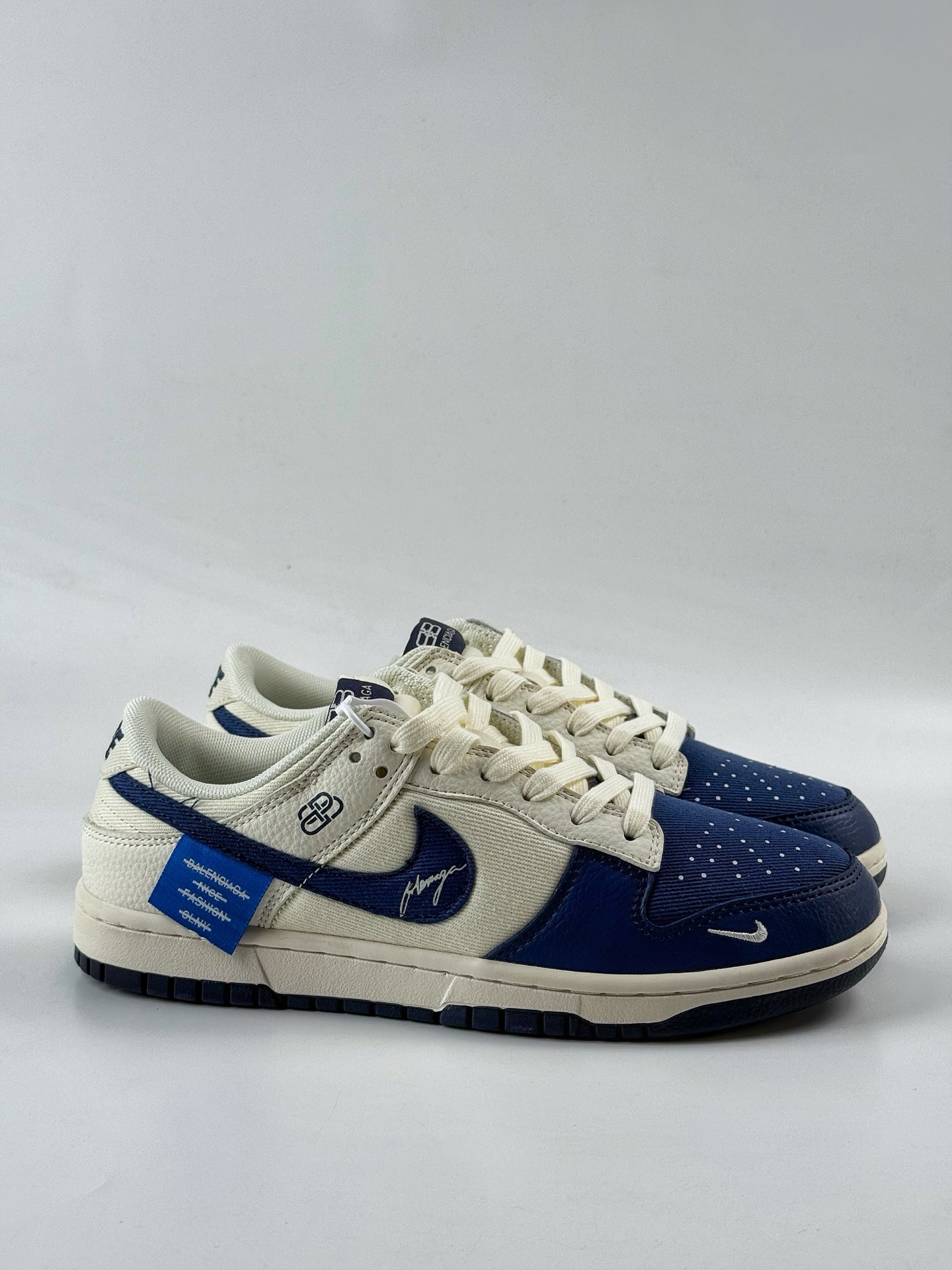 260 Nike SB Dunk Low x Balenciaga 蓝白小勾 XD1588-230