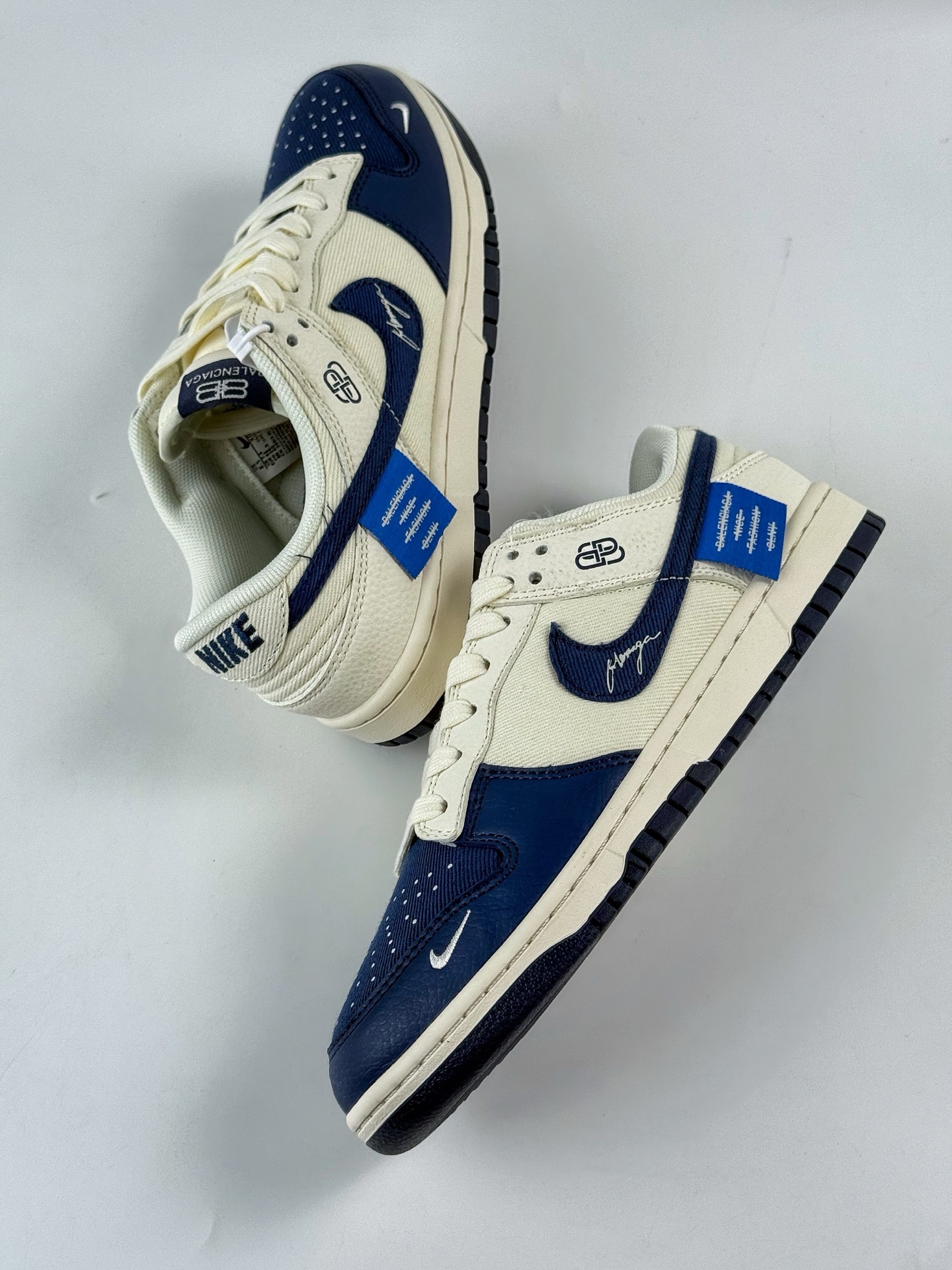 260 Nike SB Dunk Low x Balenciaga 蓝白小勾 XD1588-230