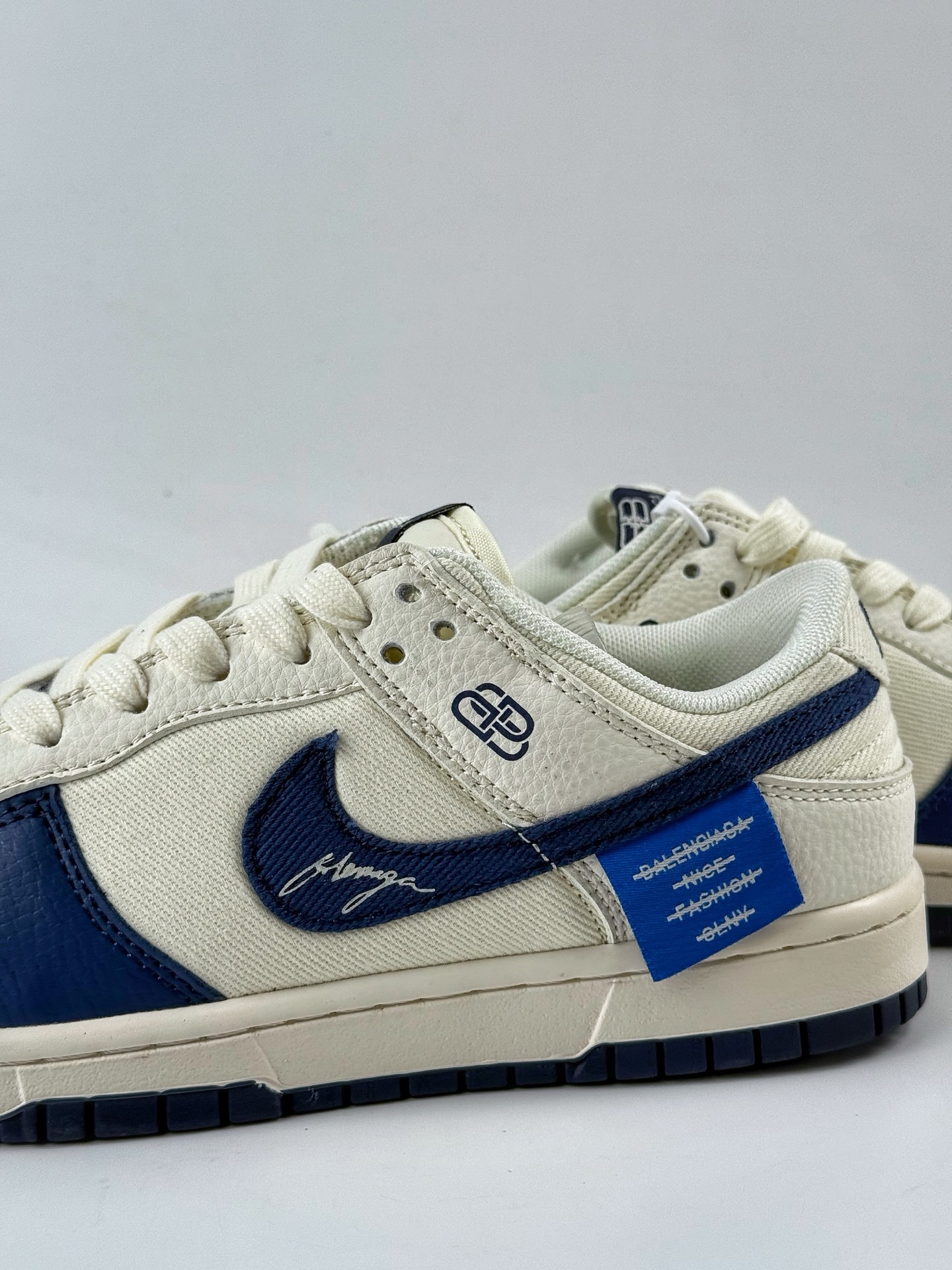 260 Nike SB Dunk Low x Balenciaga 蓝白小勾 XD1588-230