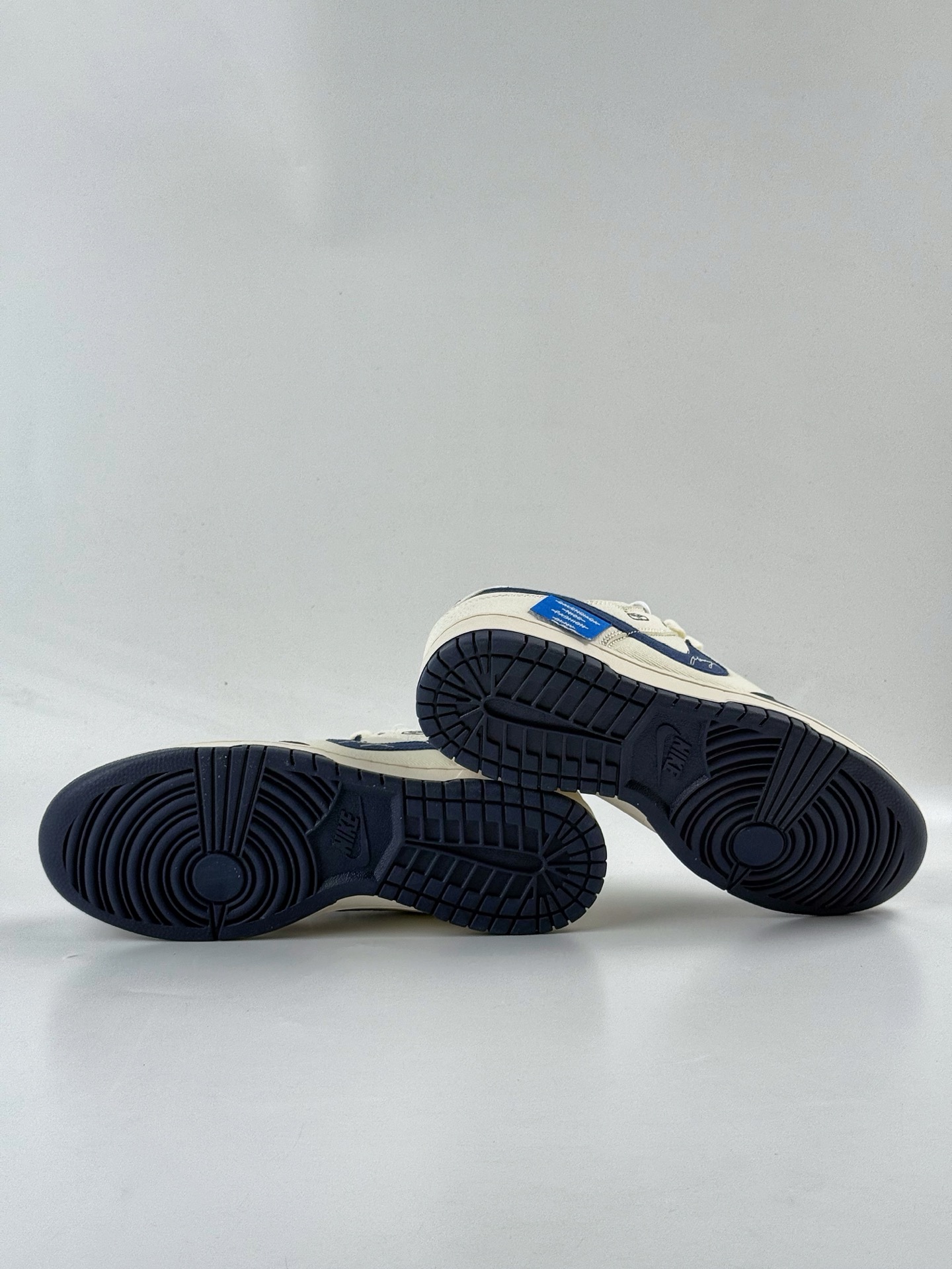 260 Nike SB Dunk Low x Balenciaga 蓝白小勾 XD1588-230