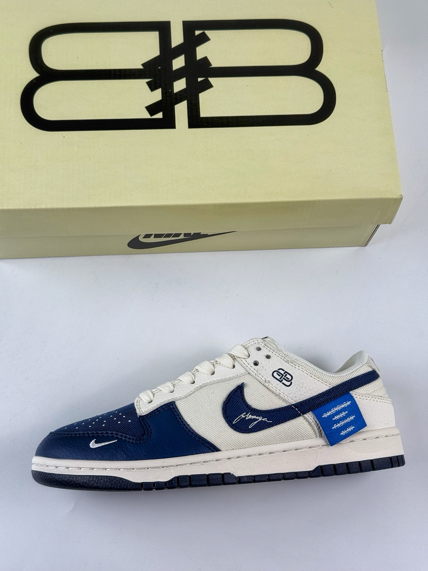 260 Nike SB Dunk Low x Balenciaga 蓝白小勾 XD1588-230