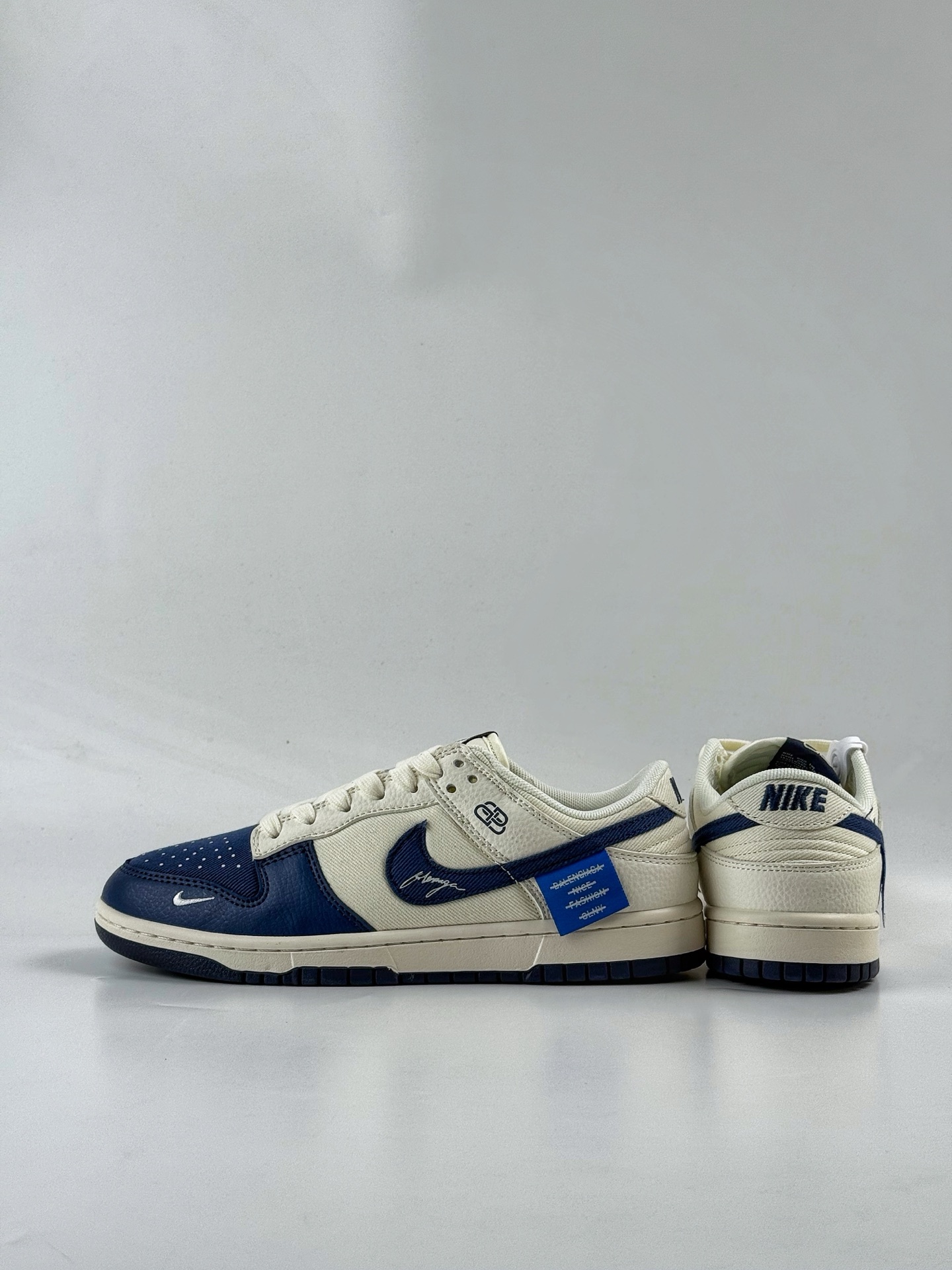 260 Nike SB Dunk Low x Balenciaga 蓝白小勾 XD1588-230