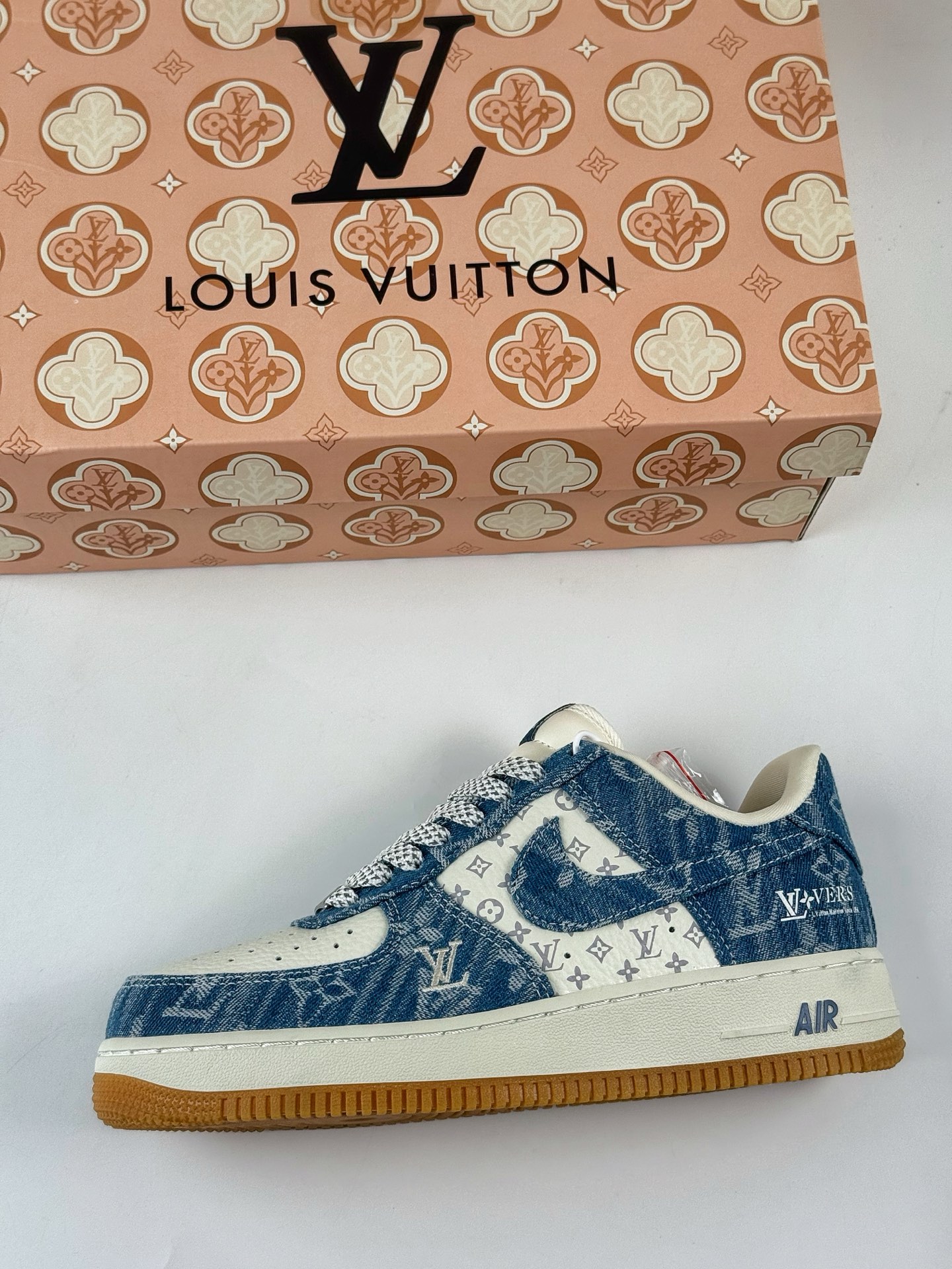 Nike Air Force 1 Low 07 x Louis Vuitton 蓝白牛仔满天星 YF9511-815