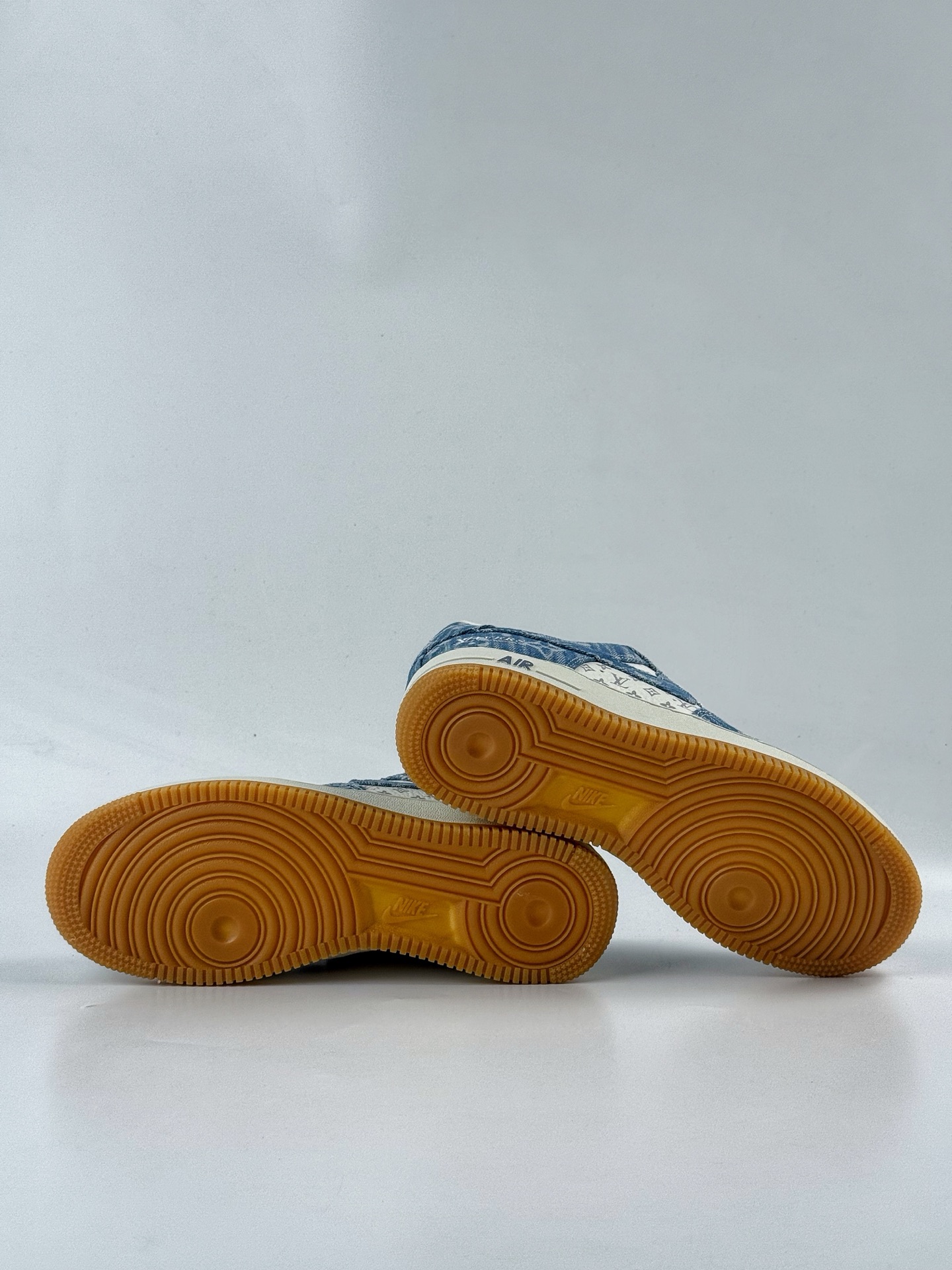 Nike Air Force 1 Low 07 x Louis Vuitton 蓝白牛仔满天星 YF9511-815