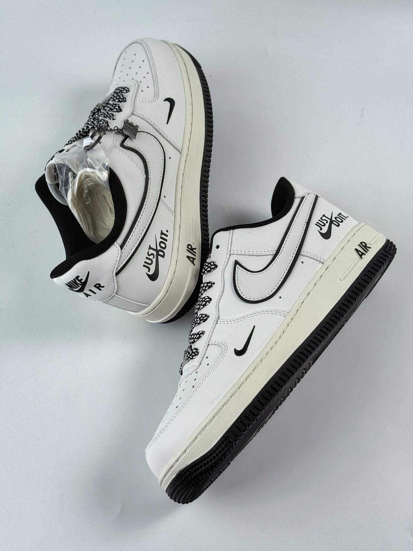 Nike Air Force 1 Low 07 x Ju Do It 白黑小勾满天星 CS5288-038