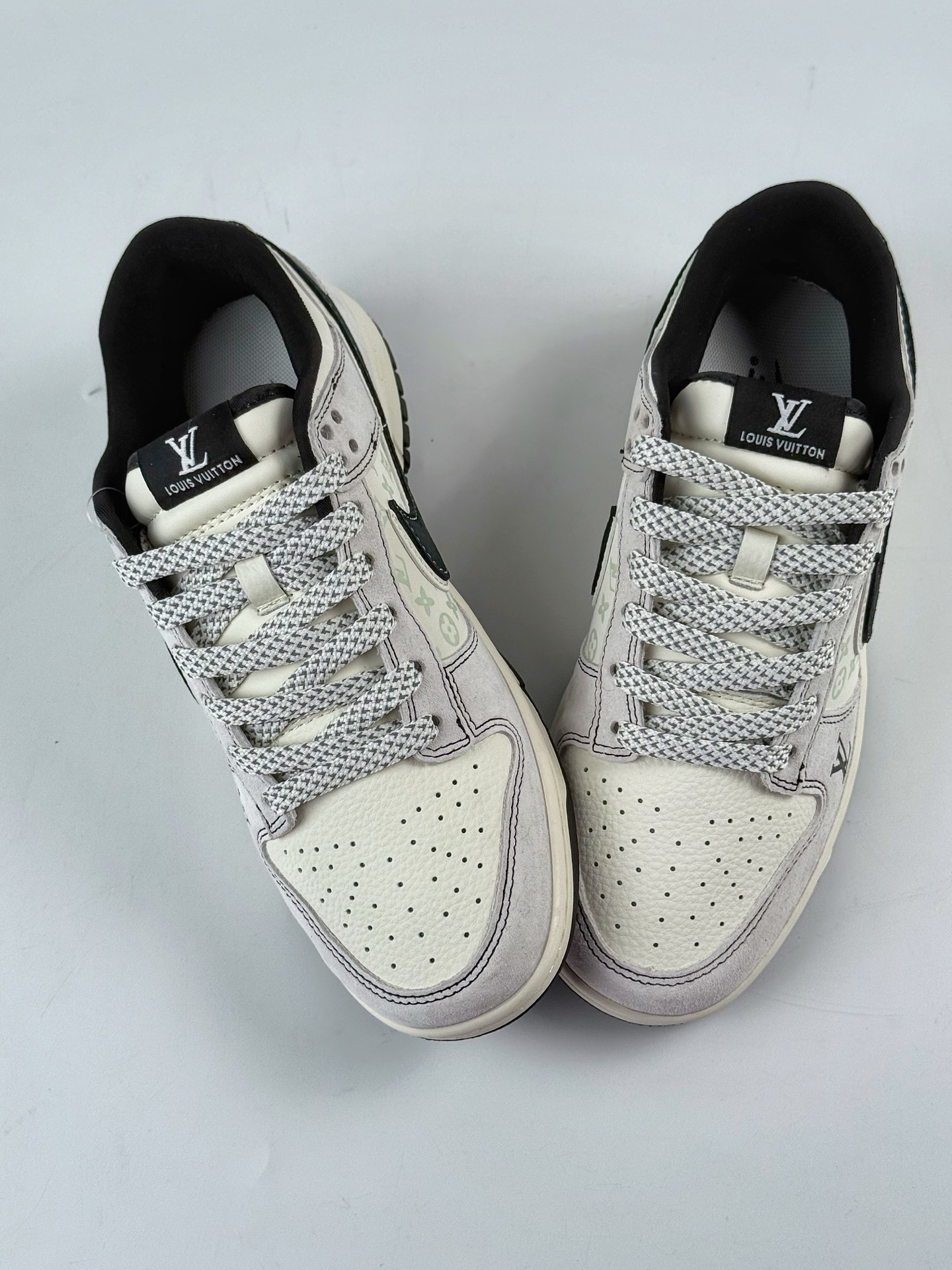 Nike SB Dunk Low x Louis Vuitton 灰白满天星 CX5050-Y21