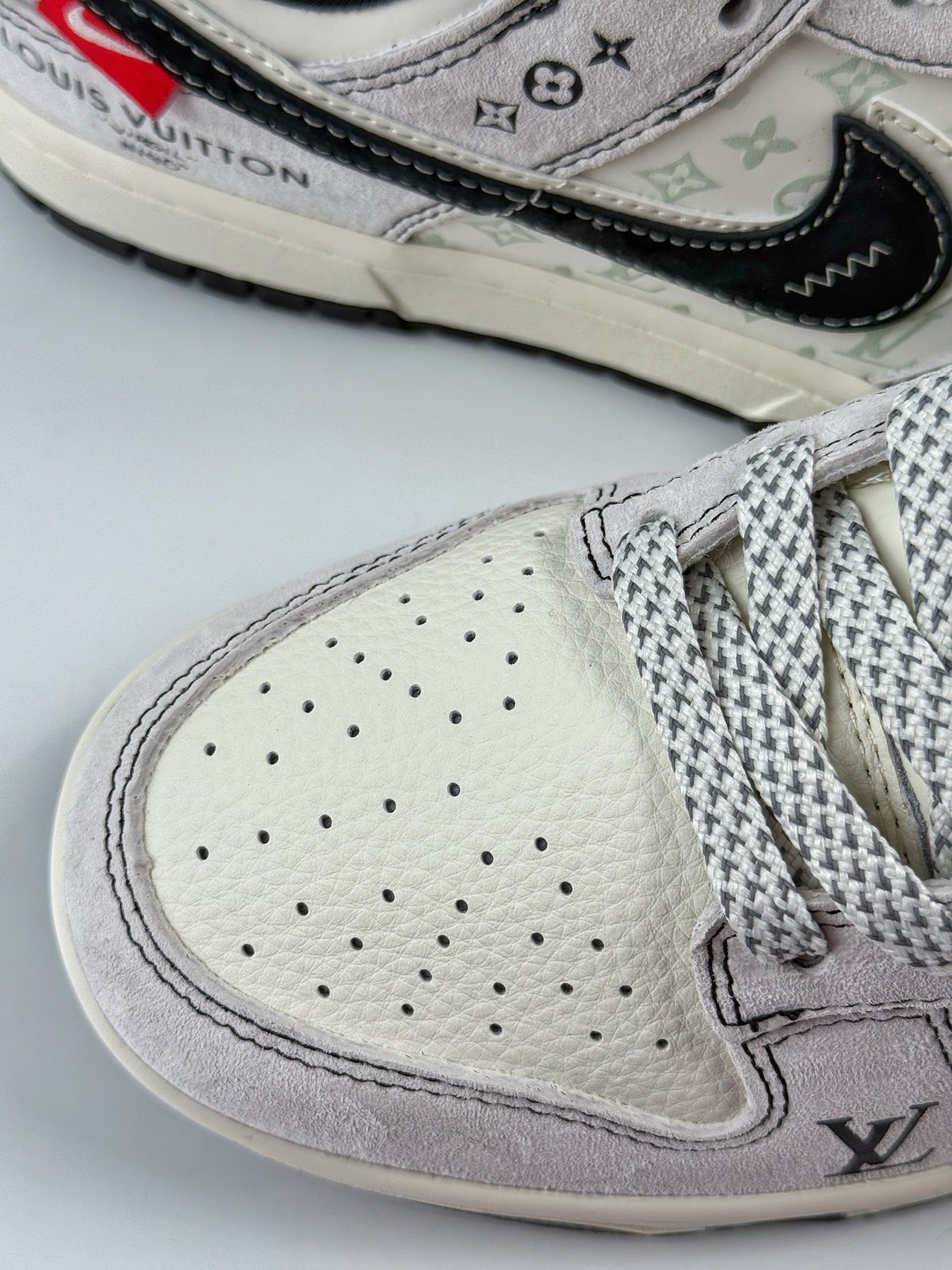 Nike SB Dunk Low x Louis Vuitton 灰白满天星 CX5050-Y21