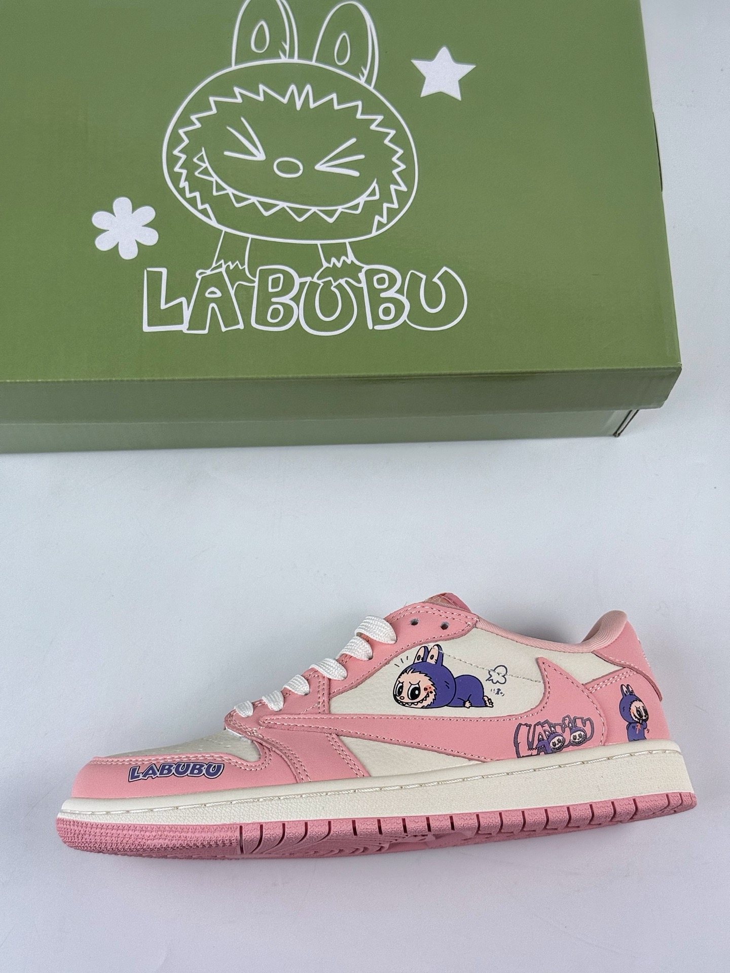 Travis Scott x Nike Air Jordan 1 Low x LABUBU Air Jordan 1 Low 反转粉白倒钩 DD7866-114