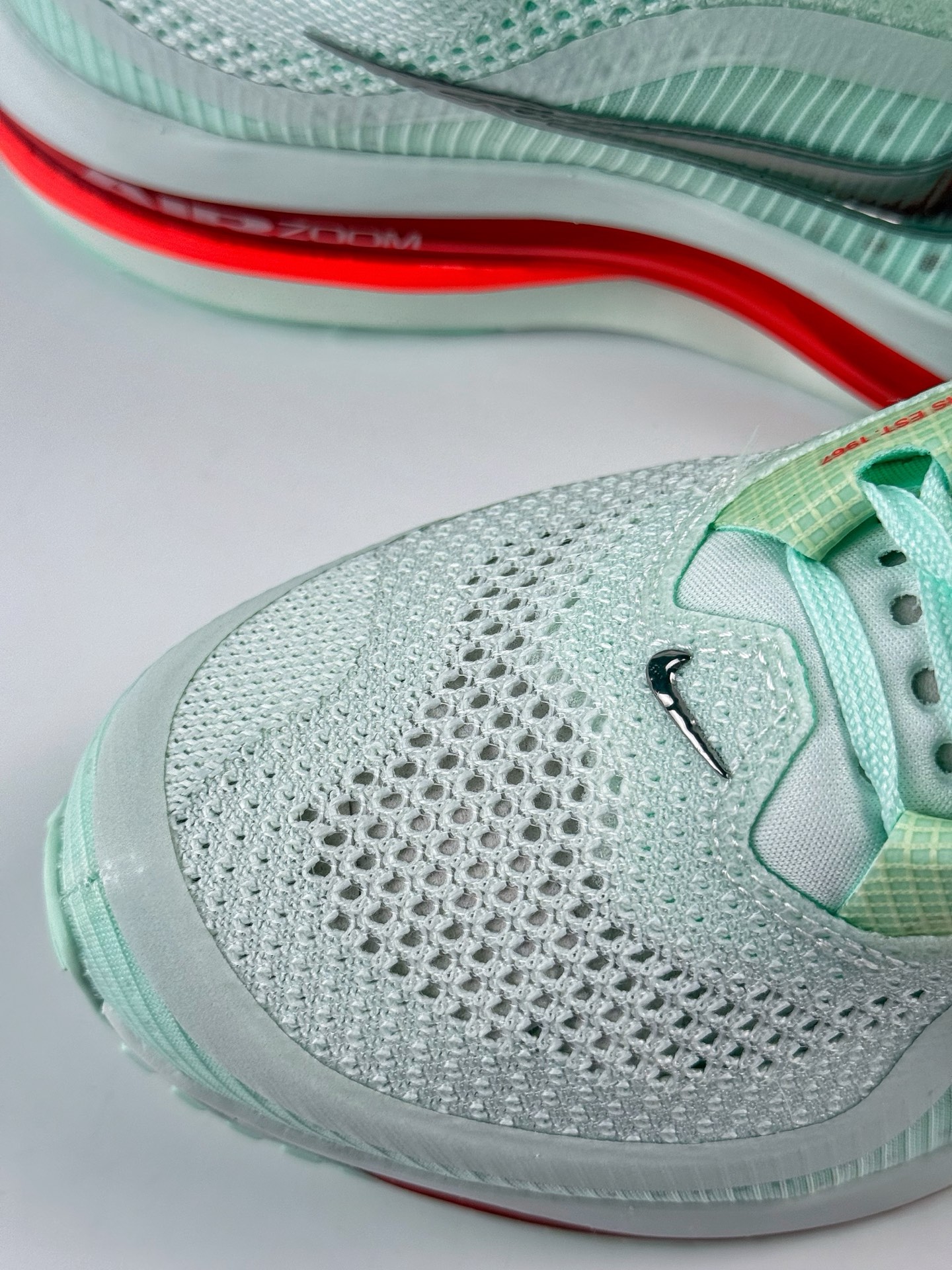 Nike Pegasus Premium 减震防滑耐磨透气 低帮跑步鞋 HQ2592-301 Nike Pegasus Premium 减震防滑耐磨透气 低帮跑步鞋 HQ2592-301