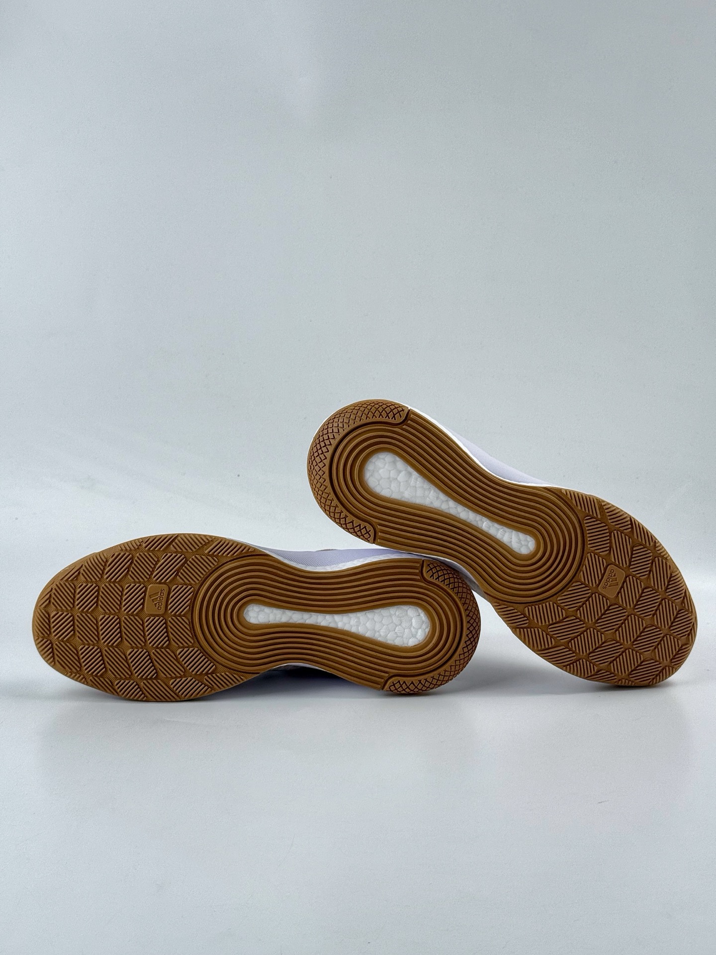 ADIDAS CRAZYFLIGHT MID 运动鞋 记忆回弹BOOST真爆大底 运动排球鞋 GW5099