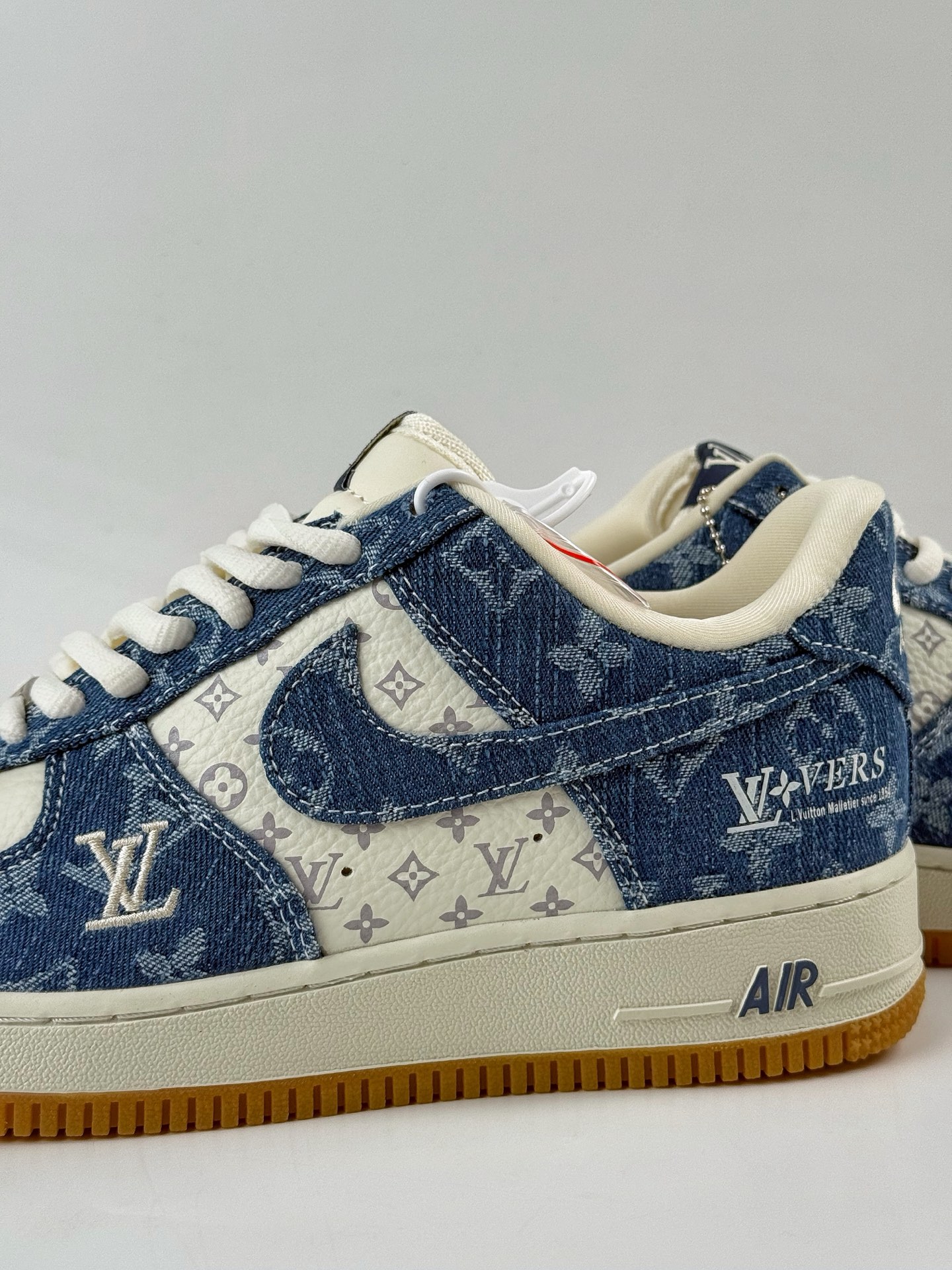 260 Nike Air Force 1 Low 07 x Louis Vuitton 蓝白牛仔 YF9511-813-Chinese UA Cheap High Quatity Brand Clothes Bags handbags Sneakers wholesale wholesaler seller from China Factory suppliers Fashion Clothing Shoes best Quality Beautiful Price 260 Nike Air Force 1 Low 07 x Louis Vuitton 蓝白牛仔 YF9511-813