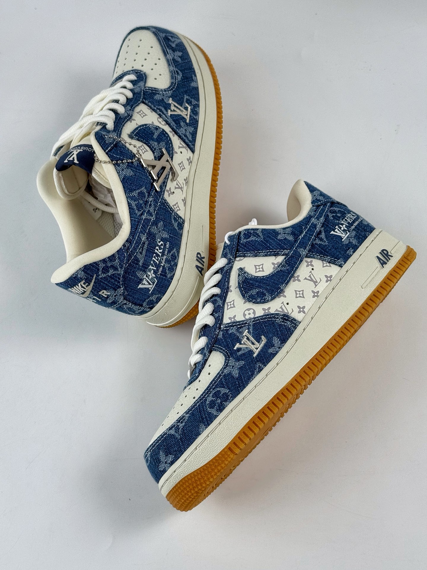 260 Nike Air Force 1 Low 07 x Louis Vuitton 蓝白牛仔 YF9511-813-Chinese UA Cheap High Quatity Brand Clothes Bags handbags Sneakers wholesale wholesaler seller from China Factory suppliers Fashion Clothing Shoes best Quality Beautiful Price 260 Nike Air Force 1 Low 07 x Louis Vuitton 蓝白牛仔 YF9511-813