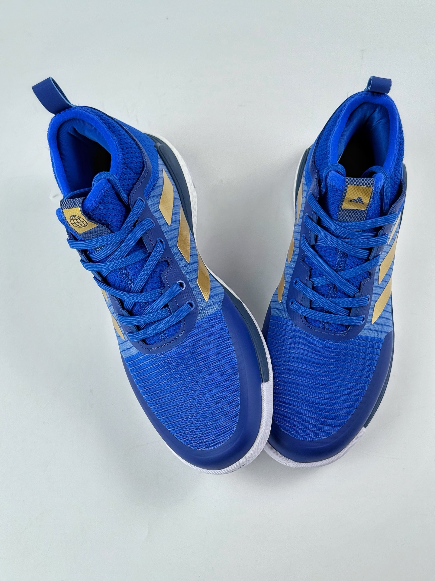 ADIDAS CRAZYFLIGHT MID 运动鞋 记忆回弹BOOST真爆大底 运动排球鞋 HQ3488