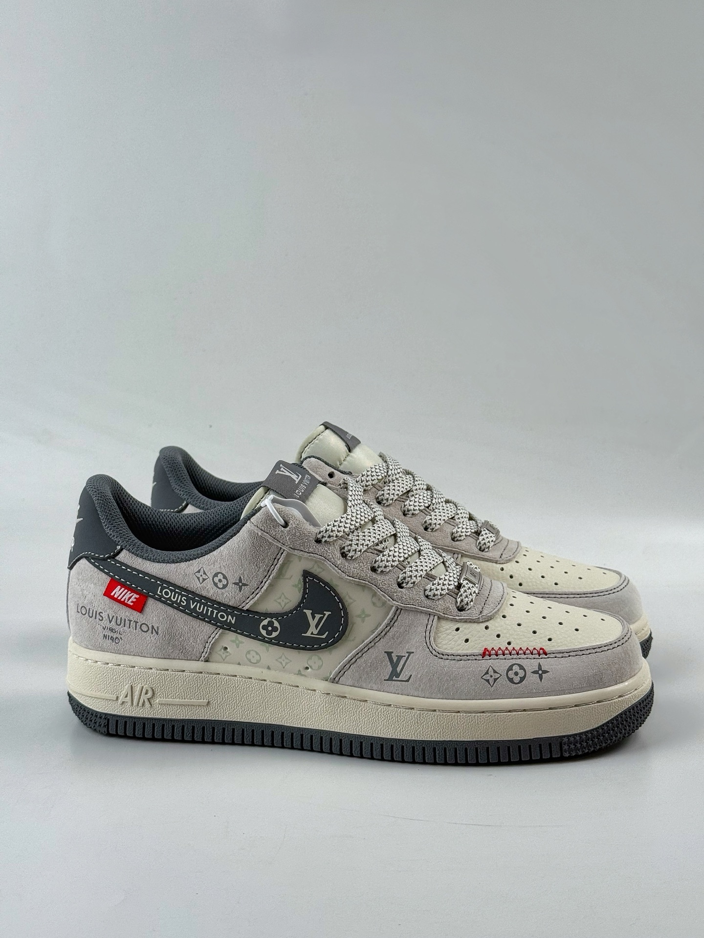 Nike Air Force 1 Low 07 x Louis Vuitton 灰白满天星 CX5050-Y25 Nike Air Force 1 Low 07 x Louis Vuitton 灰白满天星 CX5050-Y25