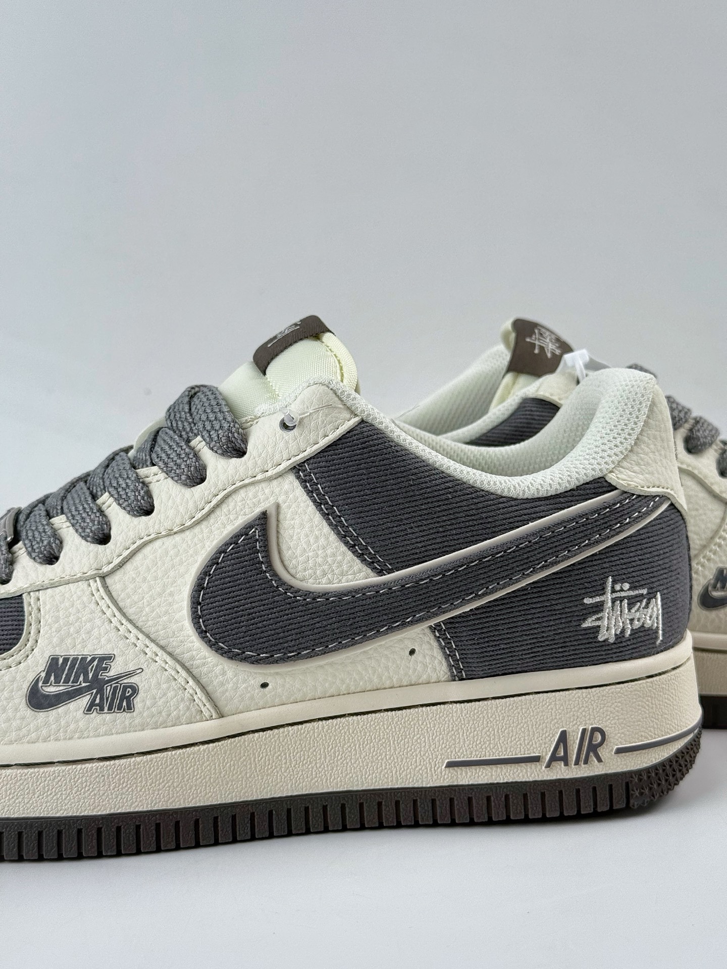 Nike Air Force 1 Low 07 x Stussy 白灰小勾满天星 JP8028-011