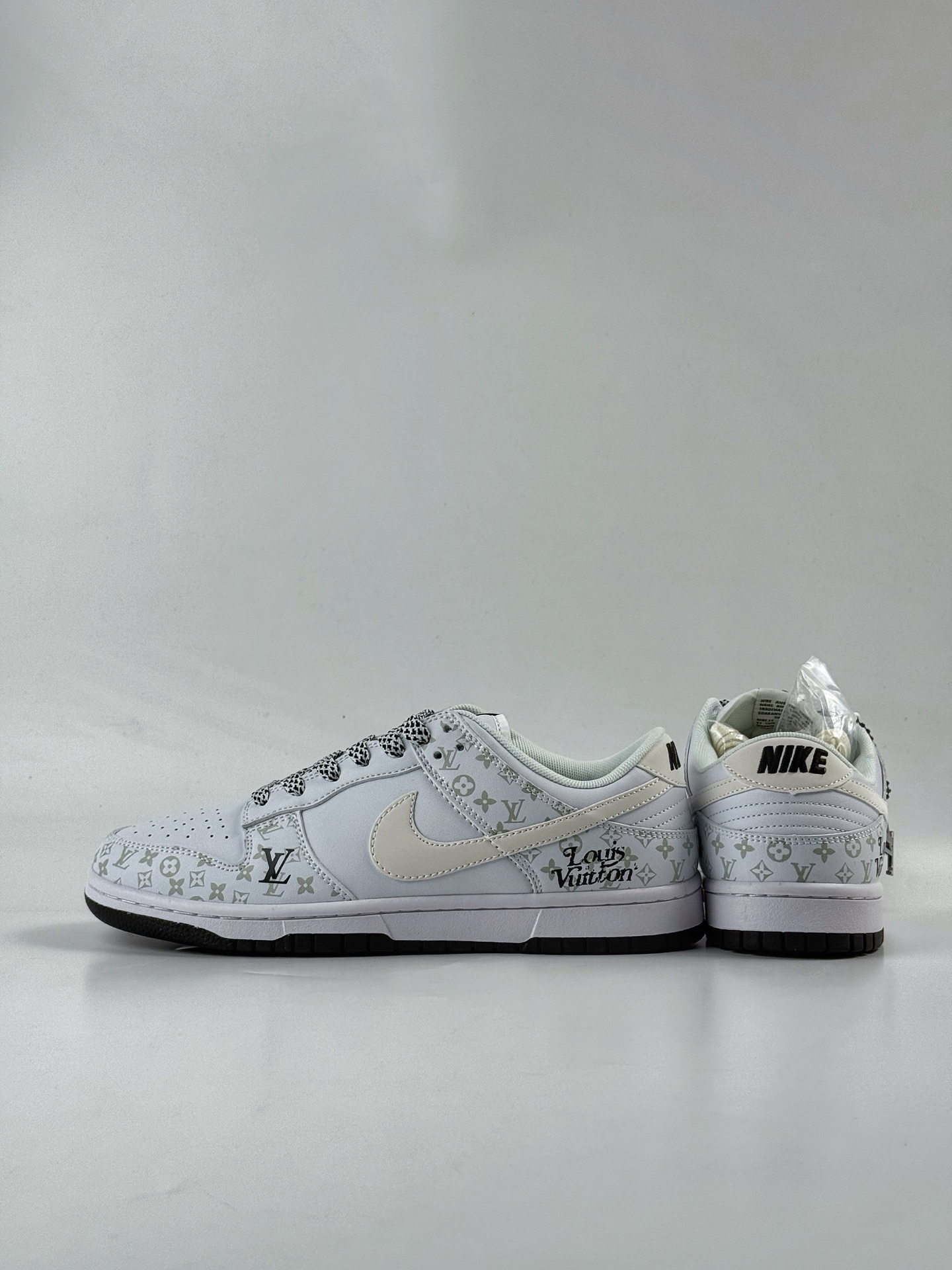 Nike SB Dunk Low x Louis Vuitton 白黑满天星 CS1688-128
