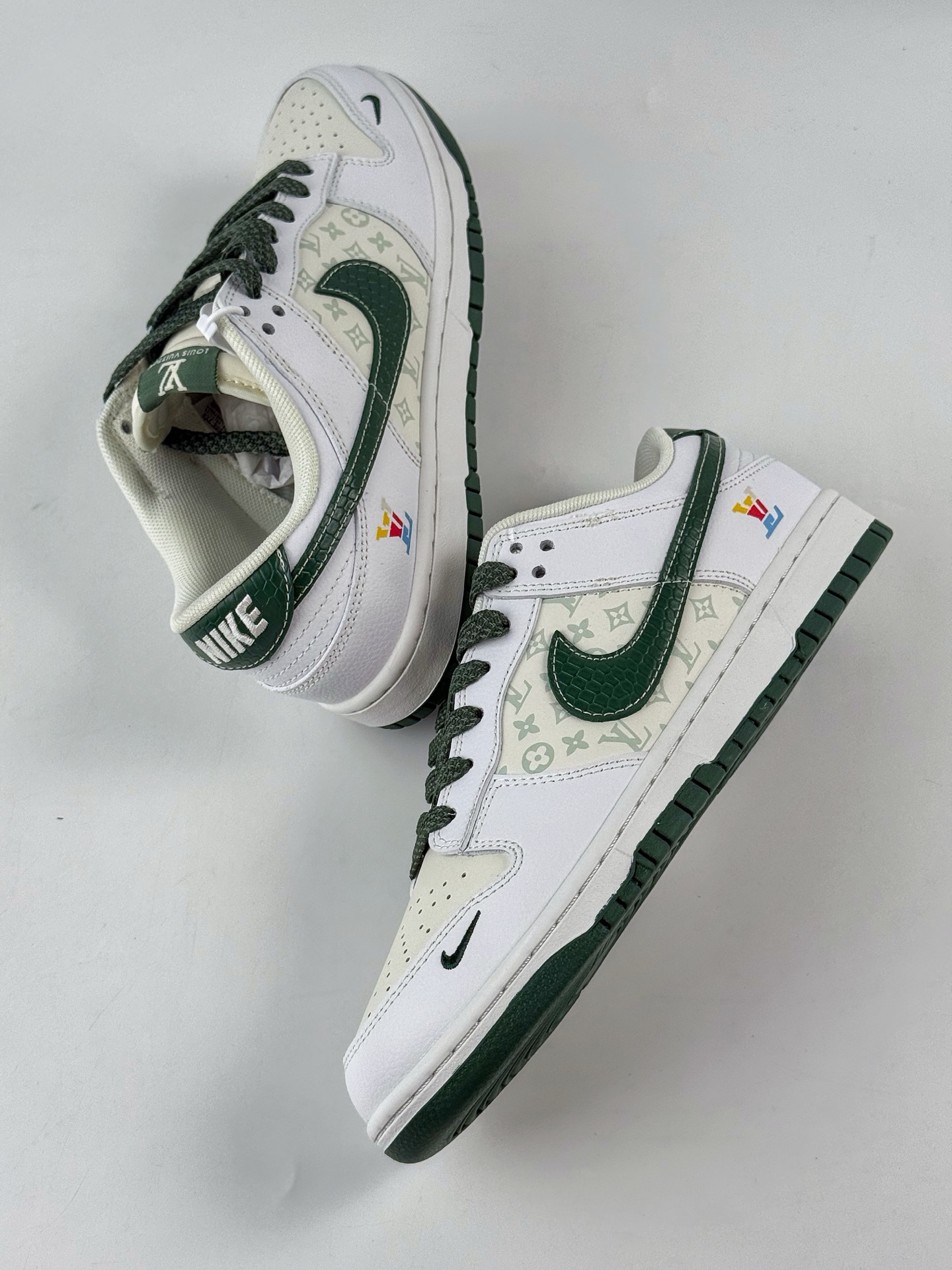 Nike SB Dunk Low x Louis Vuitton 白绿小勾满天星 HS2506-214 Nike SB Dunk Low x Louis Vuitton 白绿小勾满天星 HS2506-214