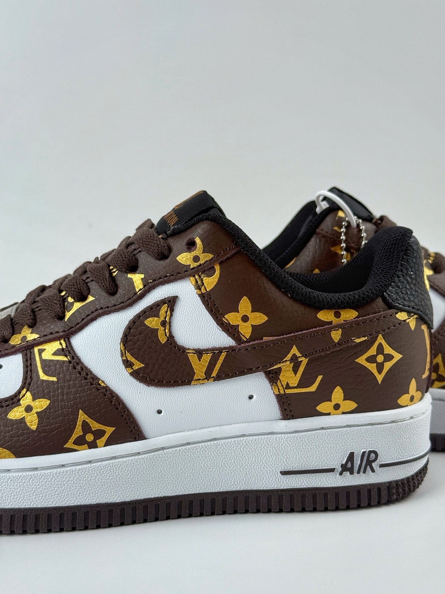 Nike Air Force 1 Low 07 x Louis Vuitton 棕白满印小勾 CZ3986-004