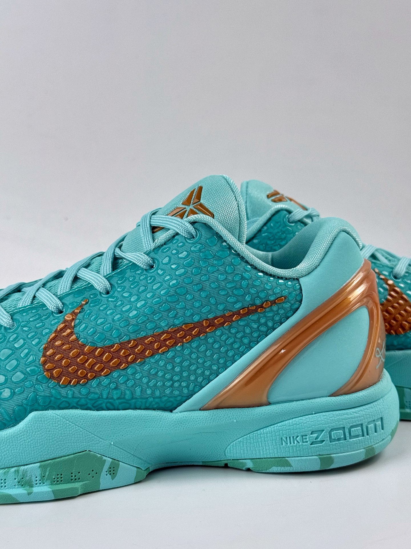 KOBE VI PROTRO 复古实战篮球鞋 鞋款保留科比六代元年配置 IQ5774-300