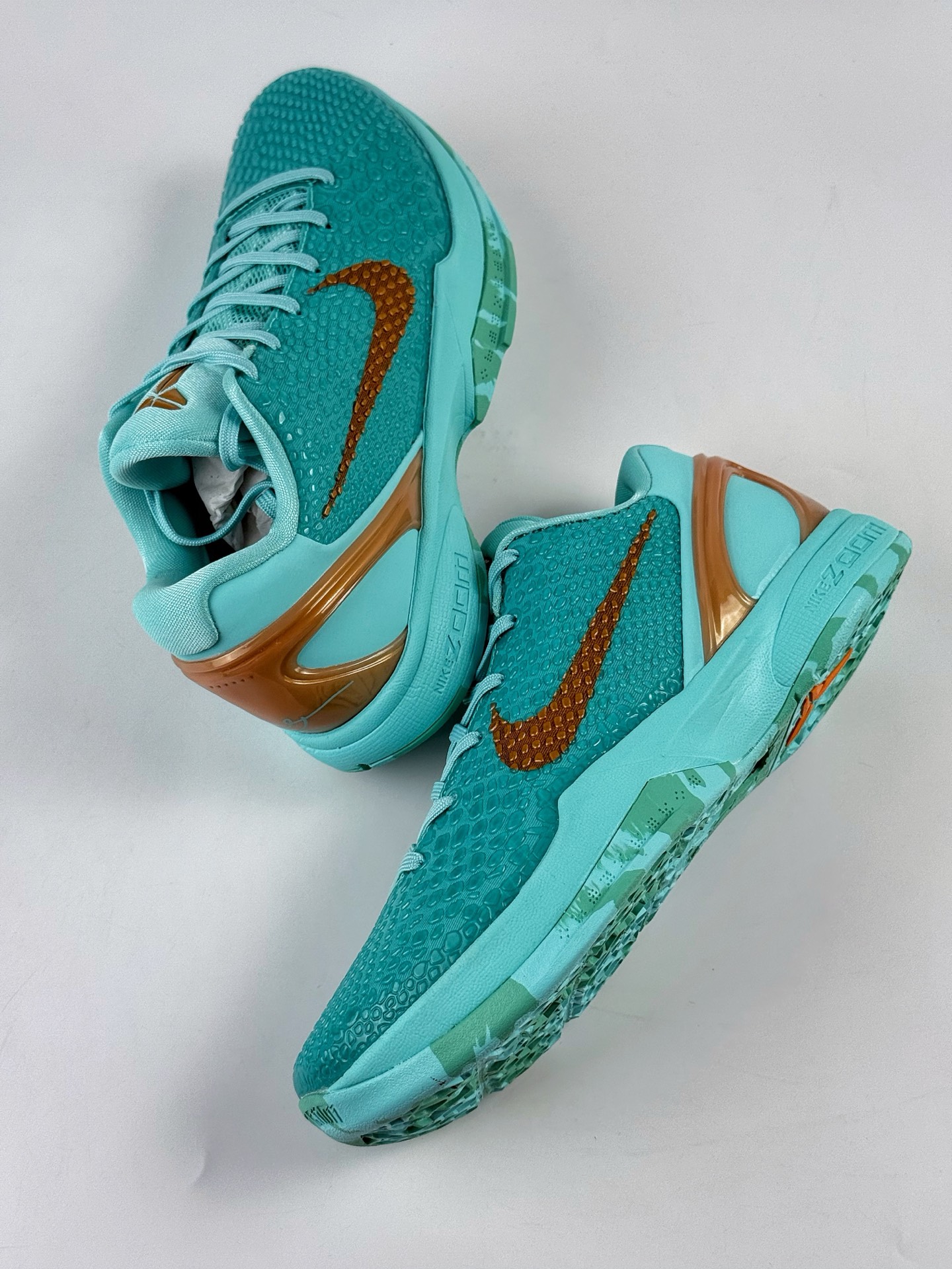 KOBE VI PROTRO 复古实战篮球鞋 鞋款保留科比六代元年配置 IQ5774-300