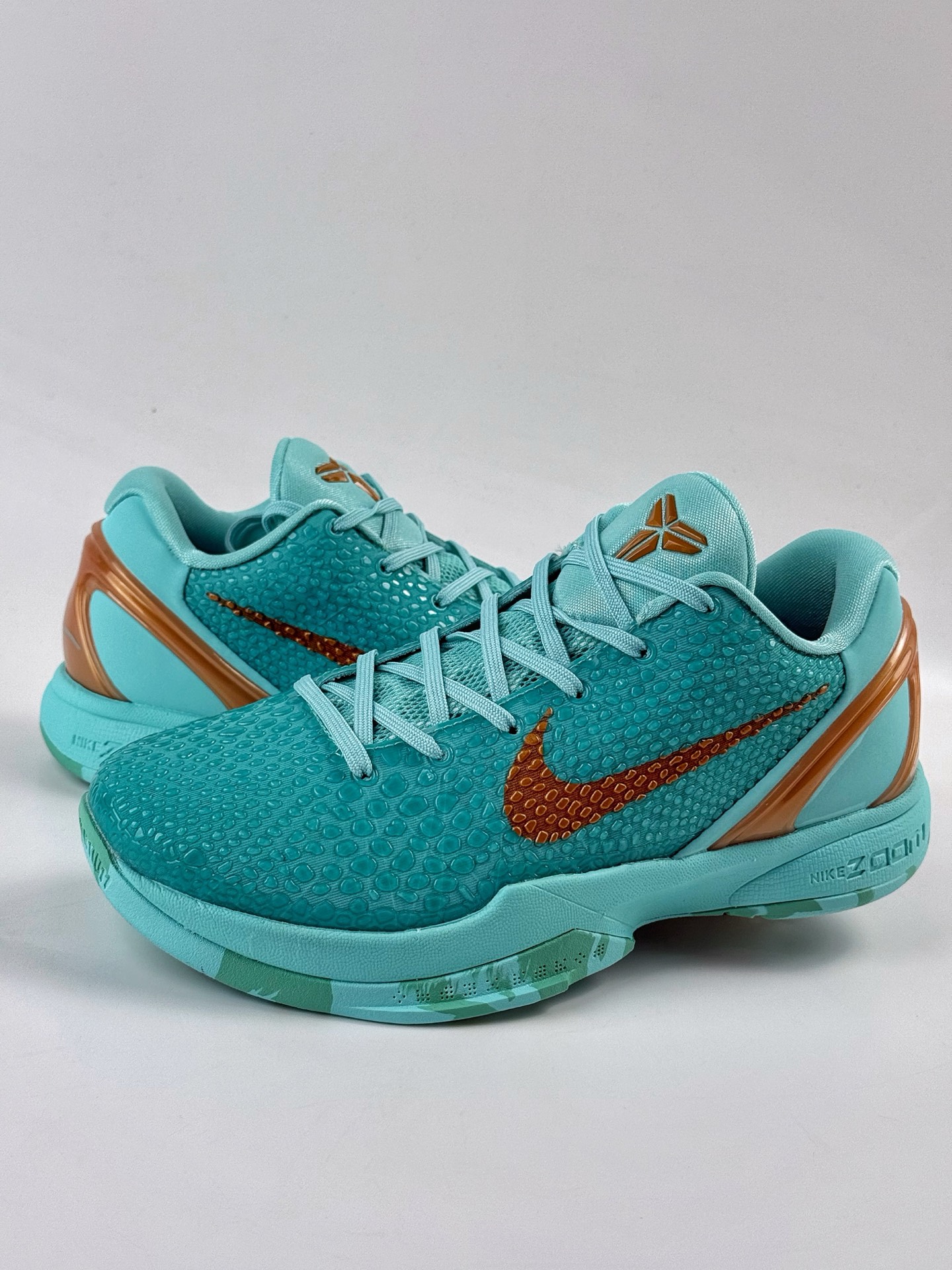 KOBE VI PROTRO 复古实战篮球鞋 鞋款保留科比六代元年配置 IQ5774-300