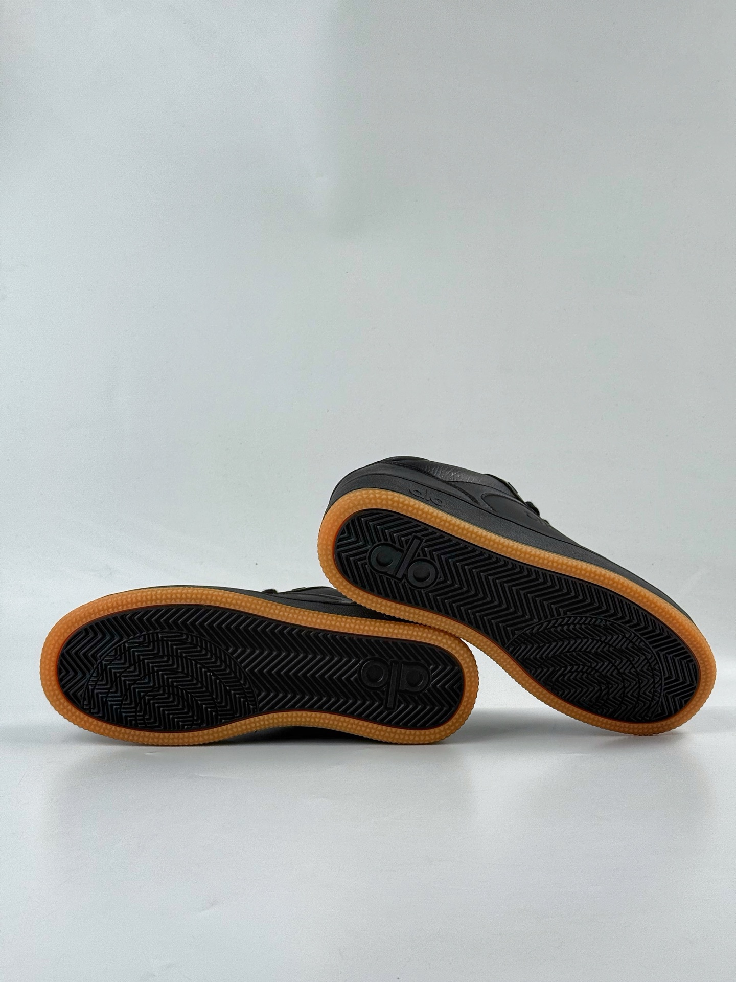 170 Alo Yoga Recovery Mode 明星同款 内增高低帮休闲板鞋