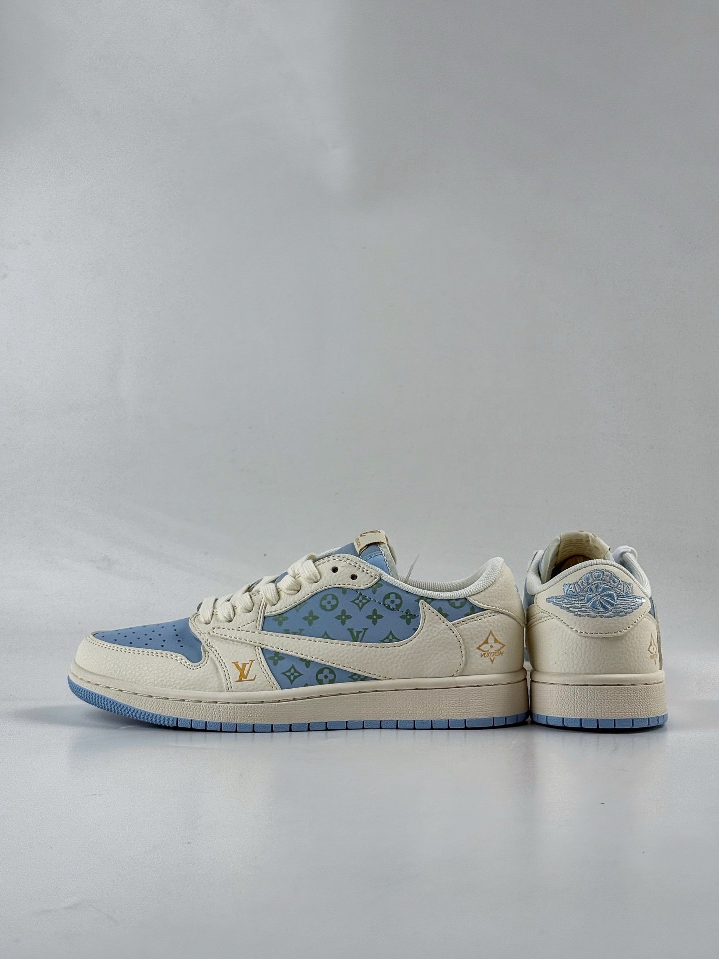 280 Travis Scott x Nike Air Jordan 1 Low x Louis Vuitton Air Jordan 1 Low 反转白蓝倒钩 ZH2598-163