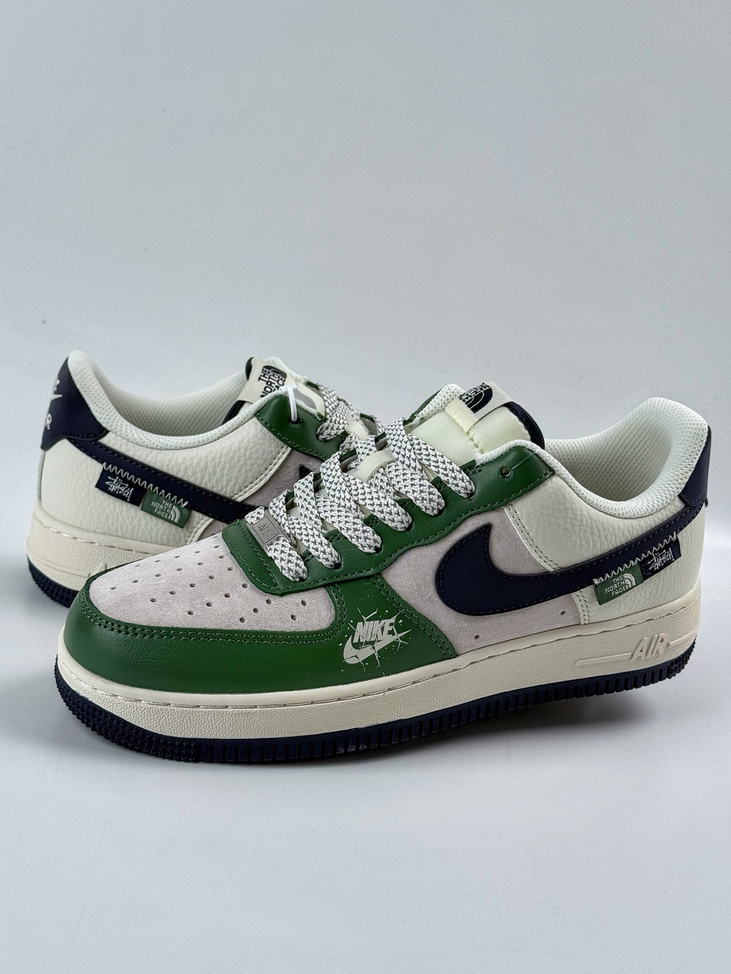 240 Nike Air Force 1 Low 07 x The North Face x Stussy 绿灰白 HS8068-053