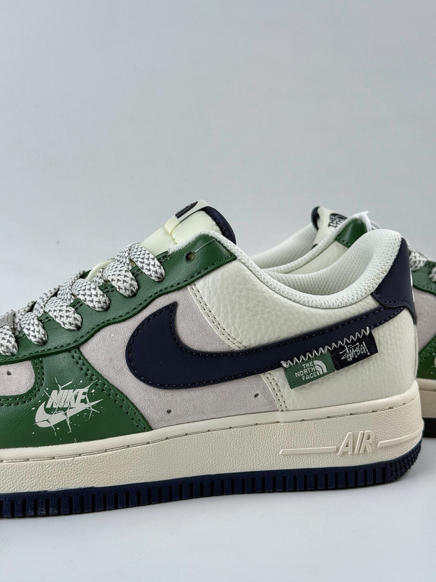 240 Nike Air Force 1 Low 07 x The North Face x Stussy 绿灰白 HS8068-053