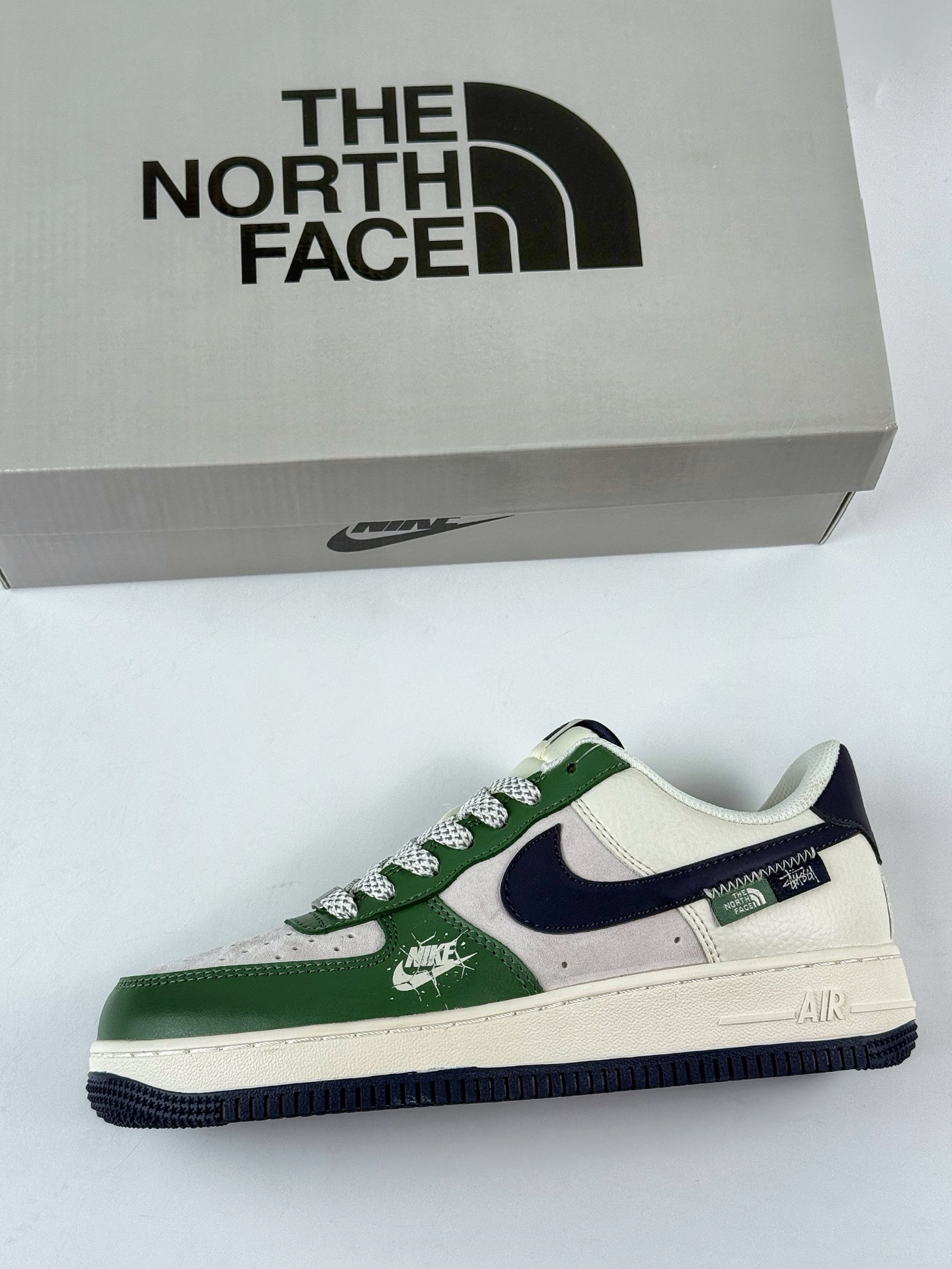 240 Nike Air Force 1 Low 07 x The North Face x Stussy 绿灰白 HS8068-053