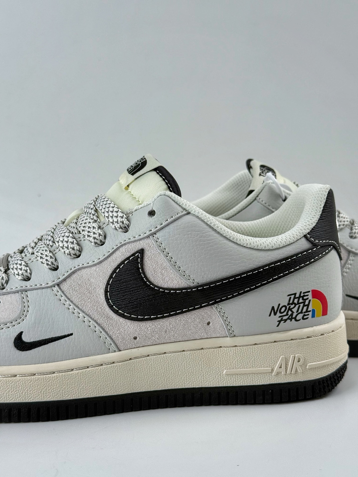 Nike Air Force 1 Low 07 x The North Face 灰黑小勾满天星 HS8068-050