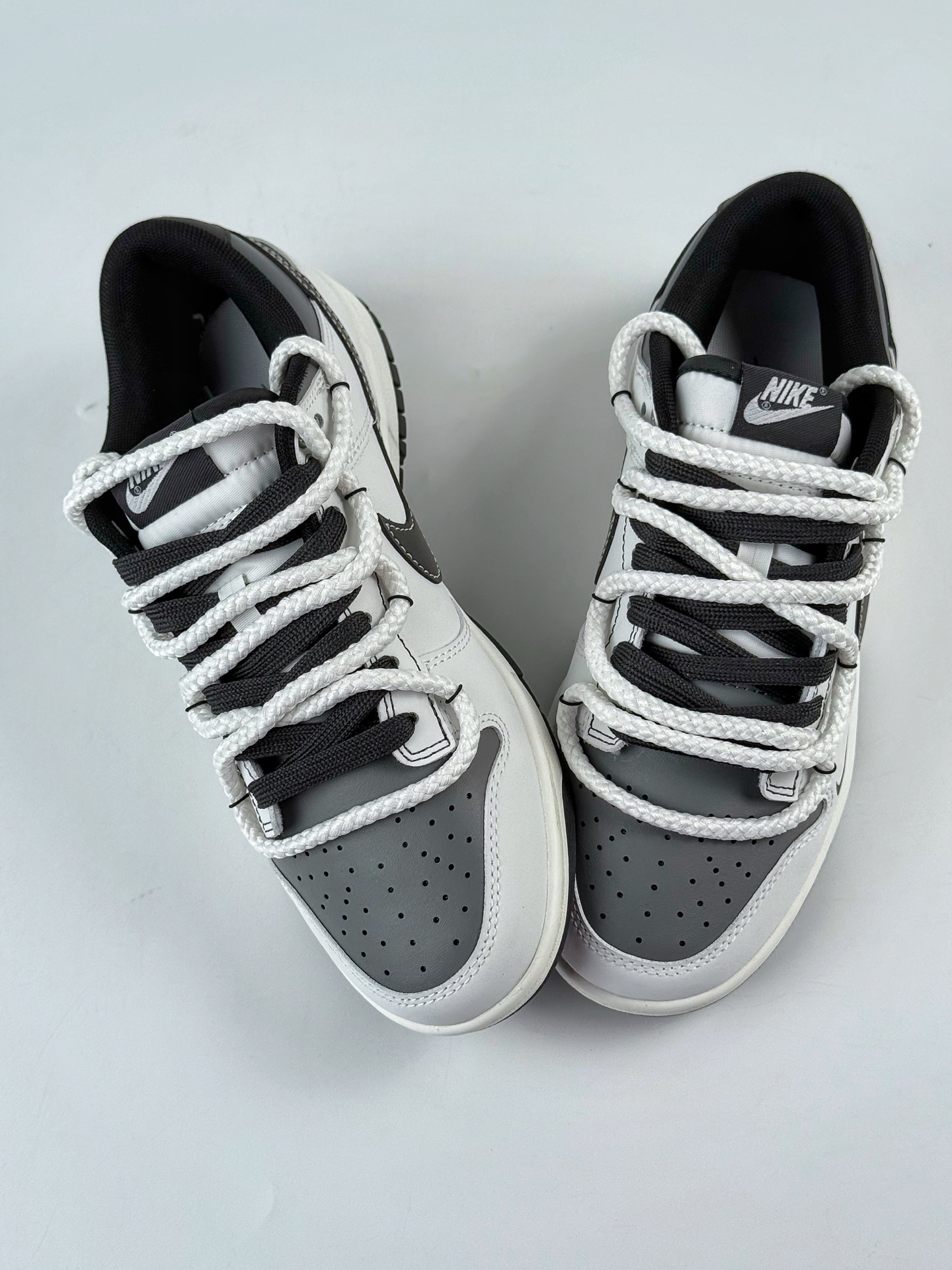 NIKE SB Dunk Low 终似少年 灰黑 WB0510-064