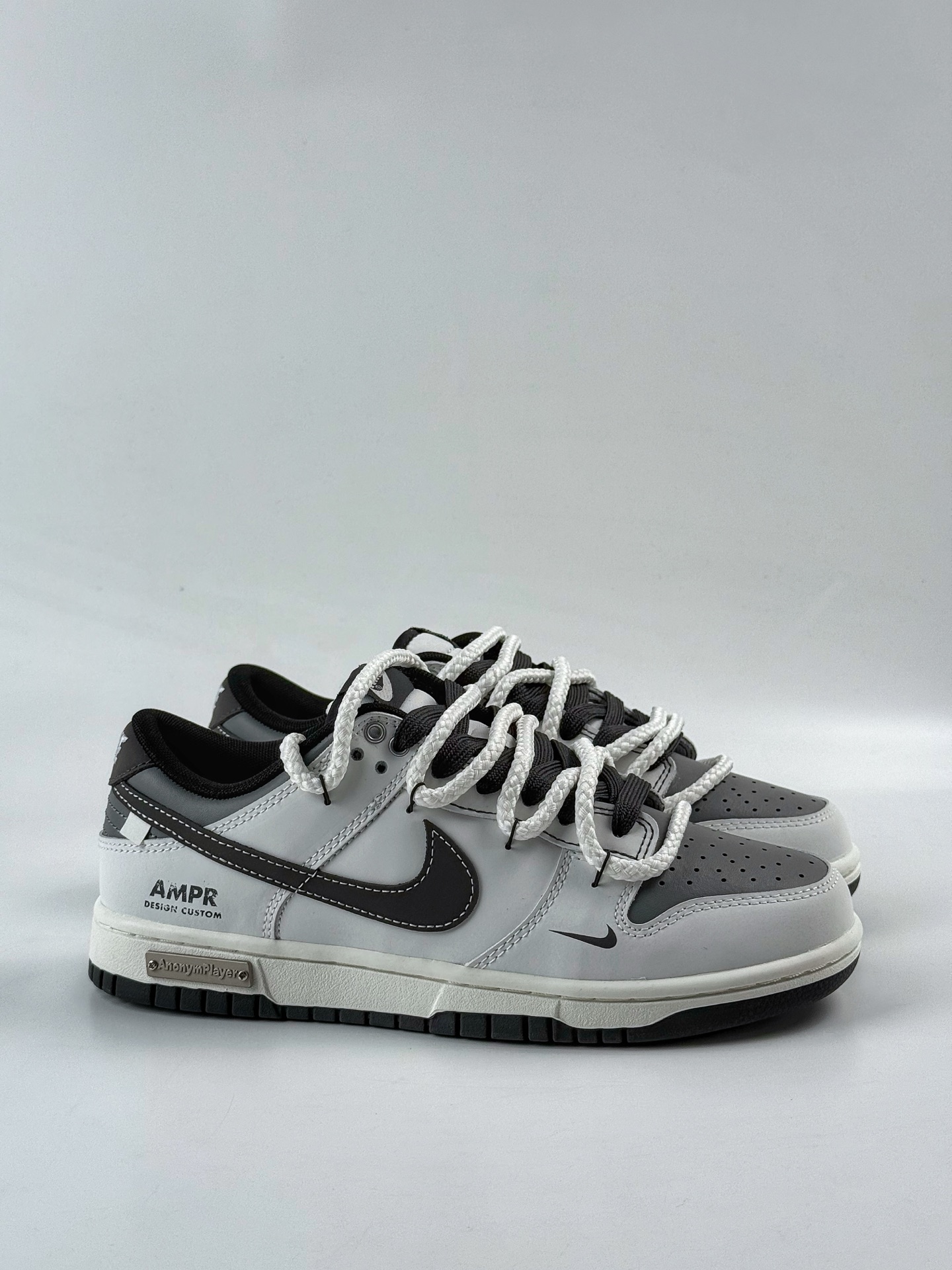 NIKE SB Dunk Low 终似少年 灰黑 WB0510-064