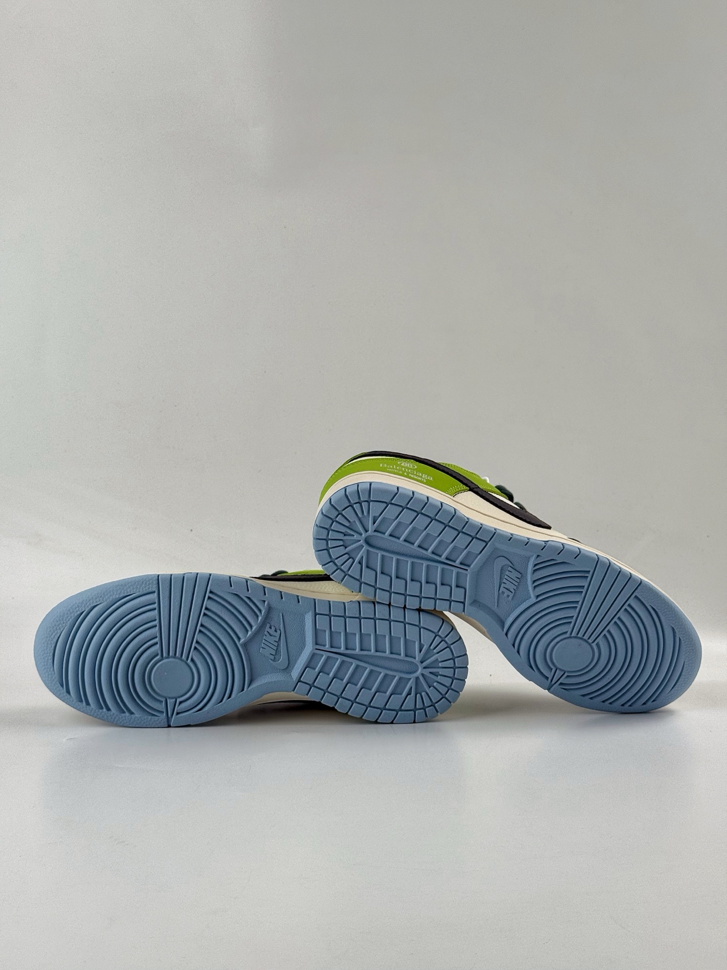 280 Nike SB Dunk Low x Balenciaga 绿白小勾 ZH2598-274