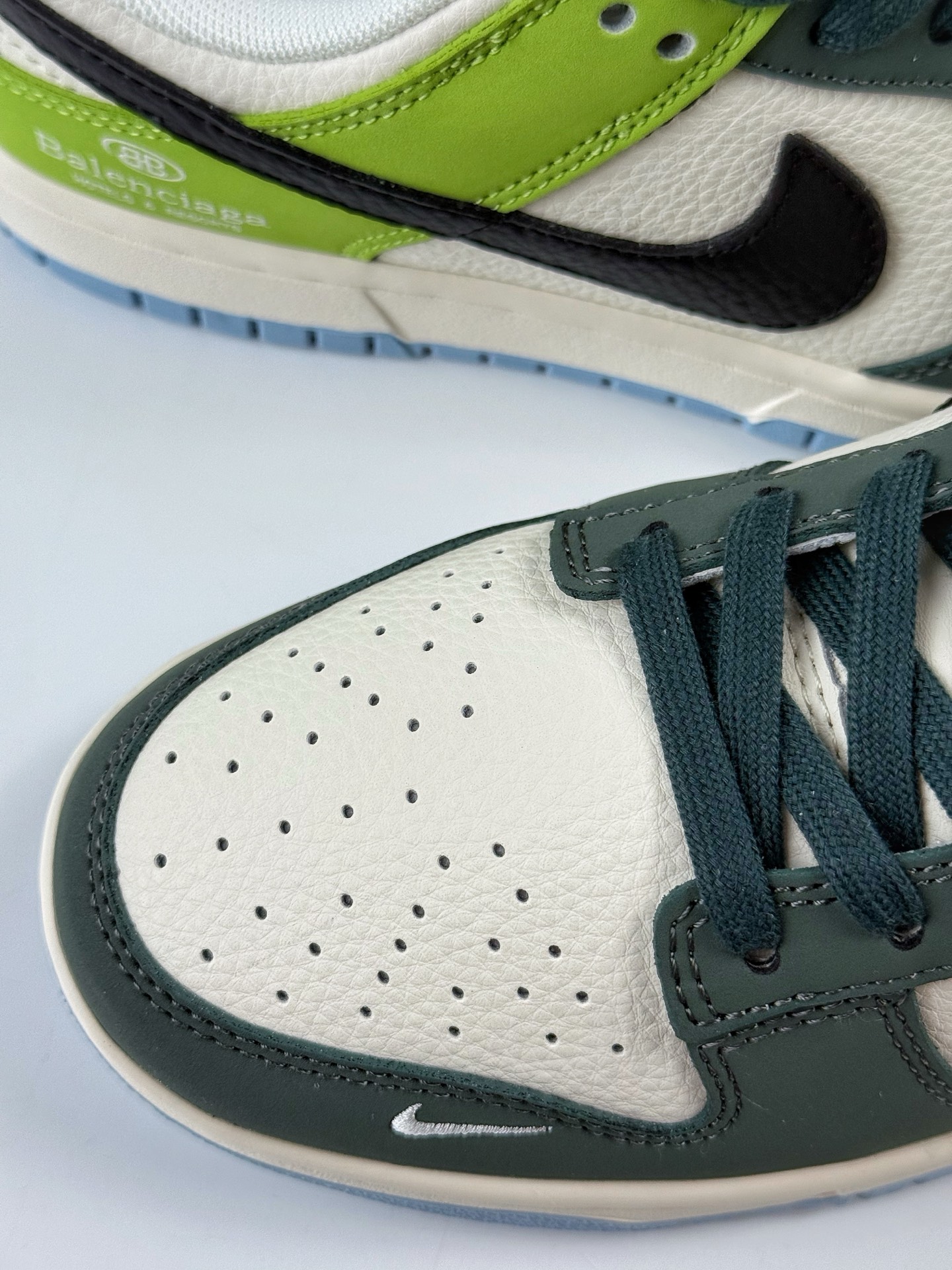 280 Nike SB Dunk Low x Balenciaga 绿白小勾 ZH2598-274