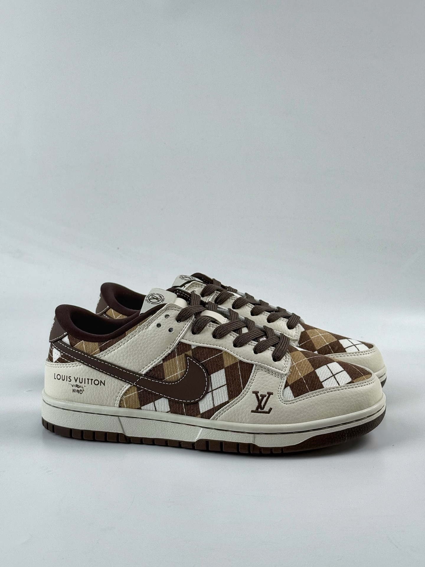 NIKE SB Dunk Low RETRO x Louis Vuitton 白棕方格 SC0601-461