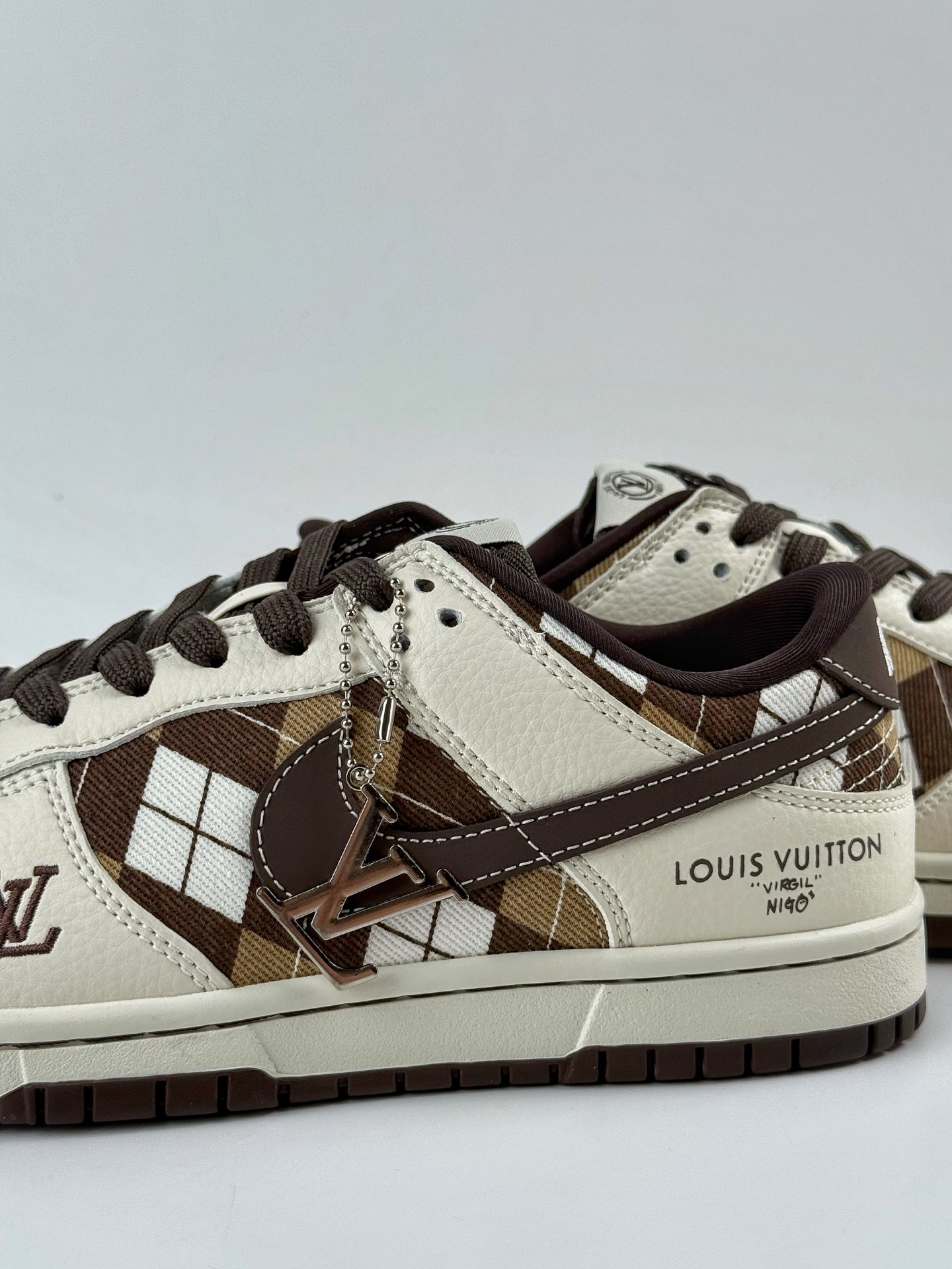 NIKE SB Dunk Low RETRO x Louis Vuitton 白棕方格 SC0601-461