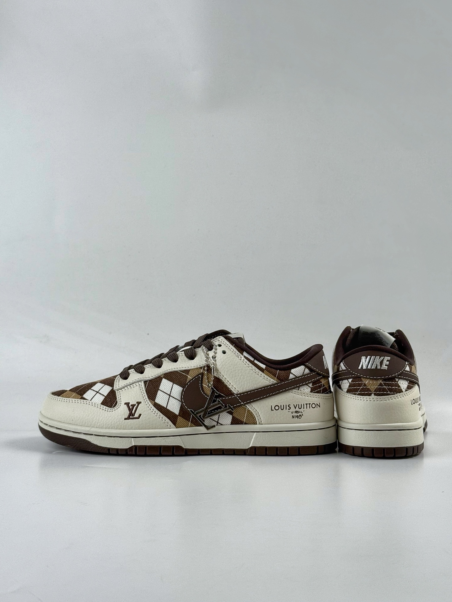 NIKE SB Dunk Low RETRO x Louis Vuitton 白棕方格 SC0601-461