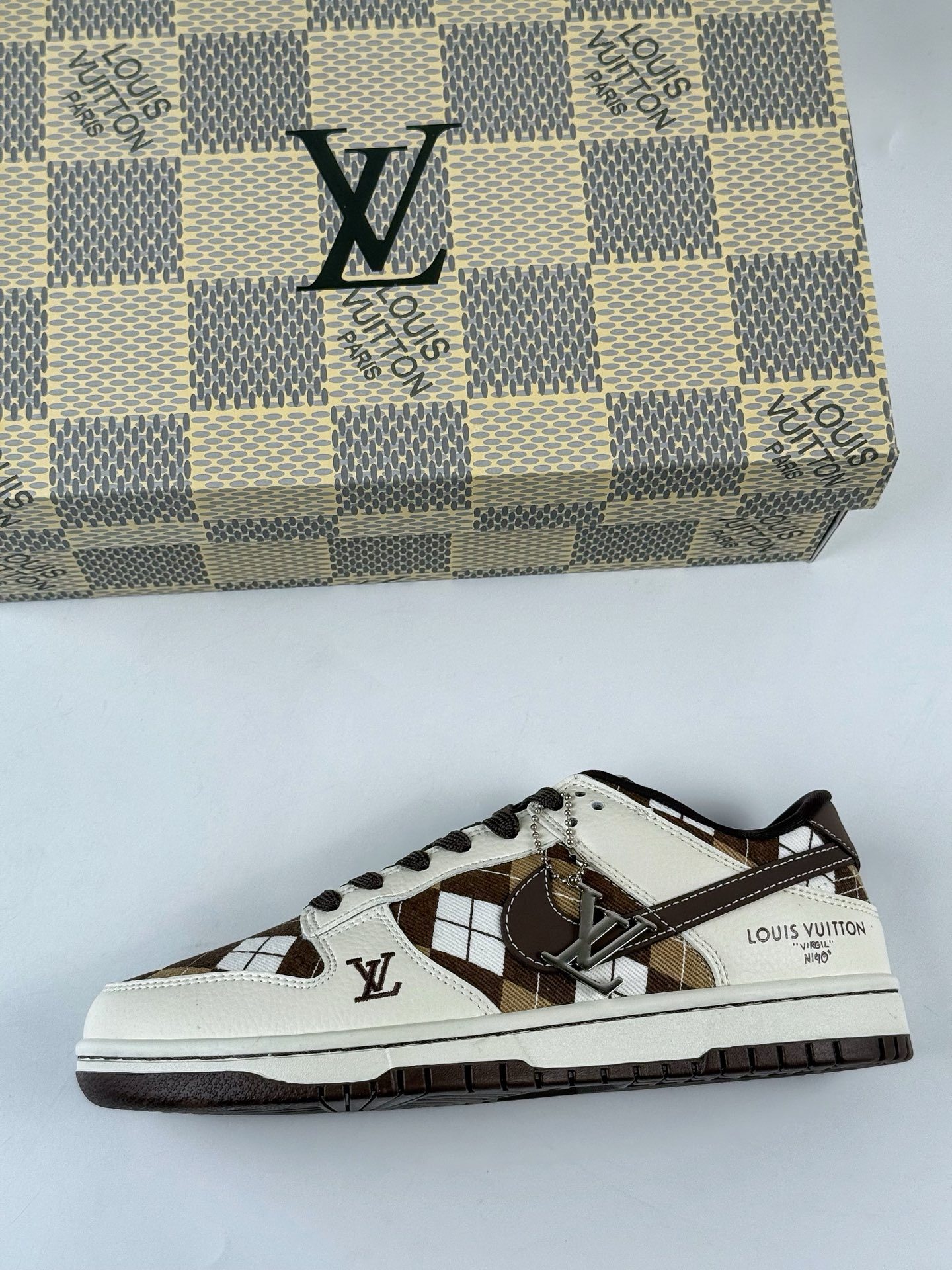 NIKE SB Dunk Low RETRO x Louis Vuitton 白棕方格 SC0601-461