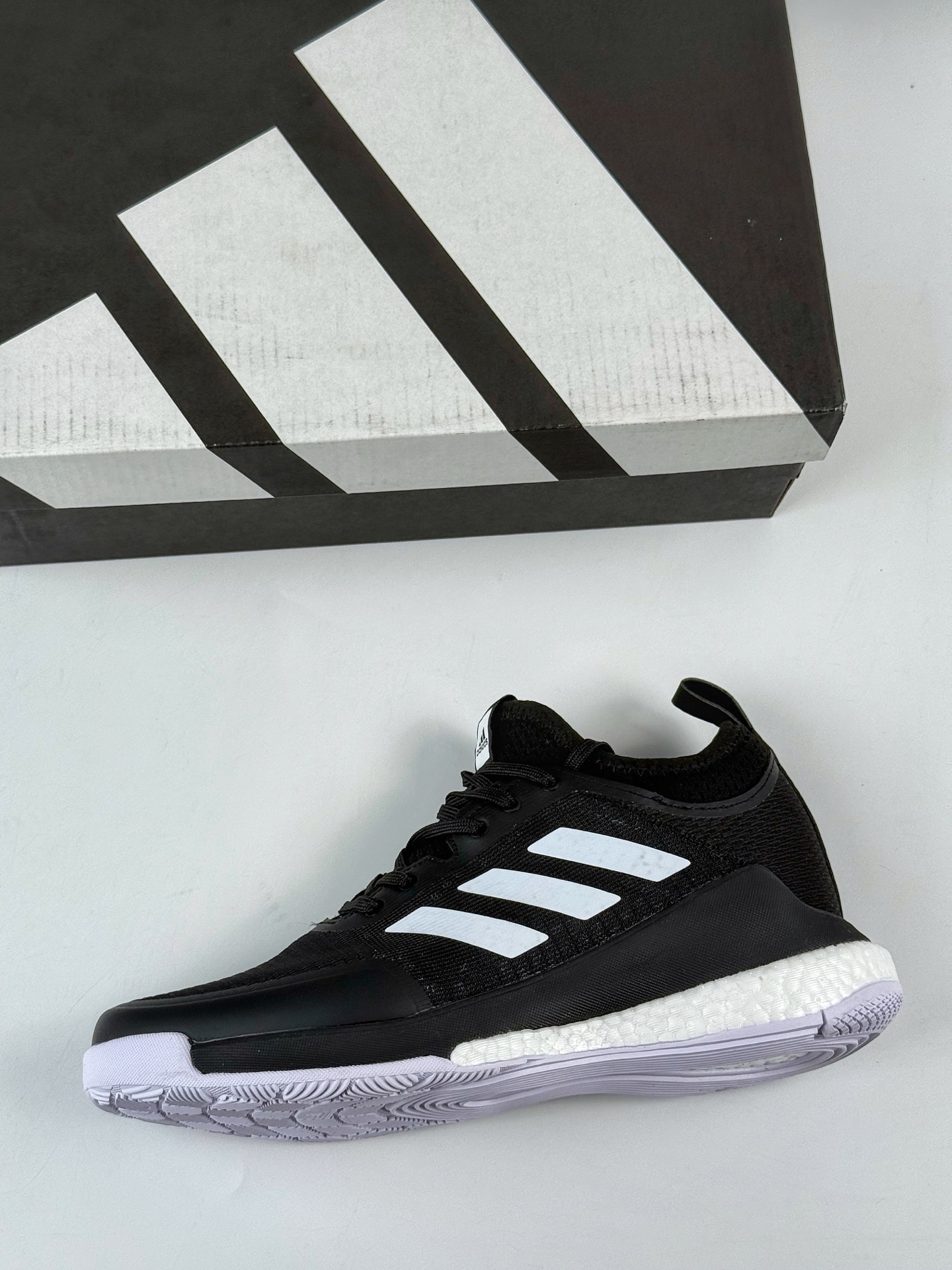 ADIDAS CRAZYFLIGHT MID 运动鞋 记忆回弹BOOST真爆大底 运动排球鞋 FX1971