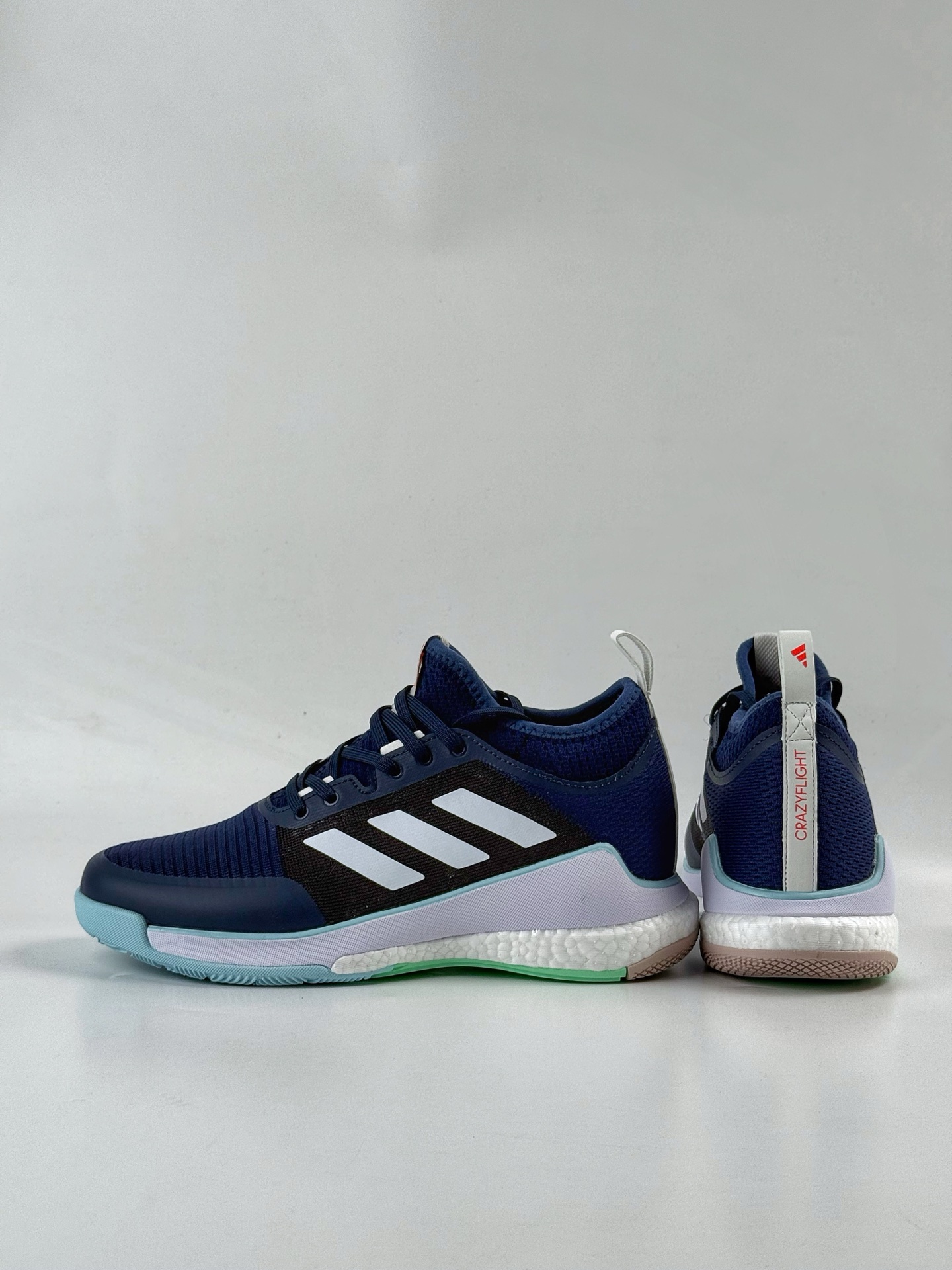 ADIDAS CRAZYFLIGHT MID 运动鞋 记忆回弹BOOST真爆大底 运动排球鞋 IG3971