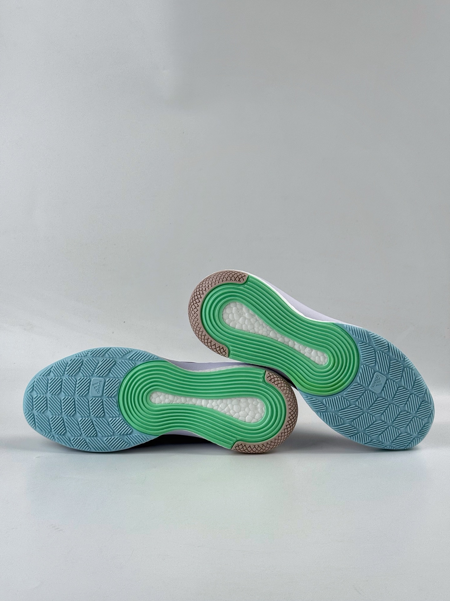 ADIDAS CRAZYFLIGHT MID 运动鞋 记忆回弹BOOST真爆大底 运动排球鞋 IG3971