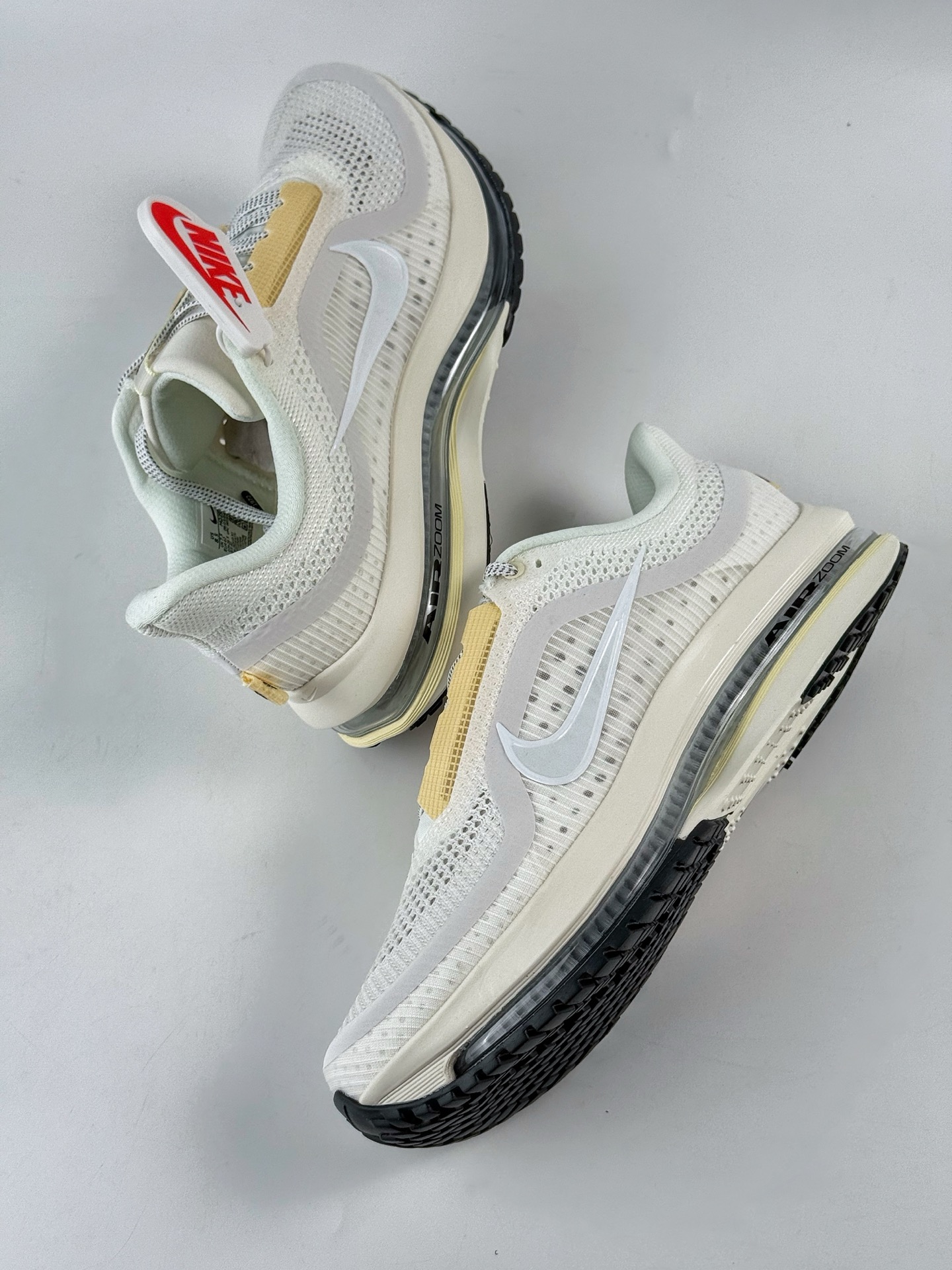 Nike Pegasus Premium 减震防滑耐磨透气 低帮跑步鞋 HQ2593-104