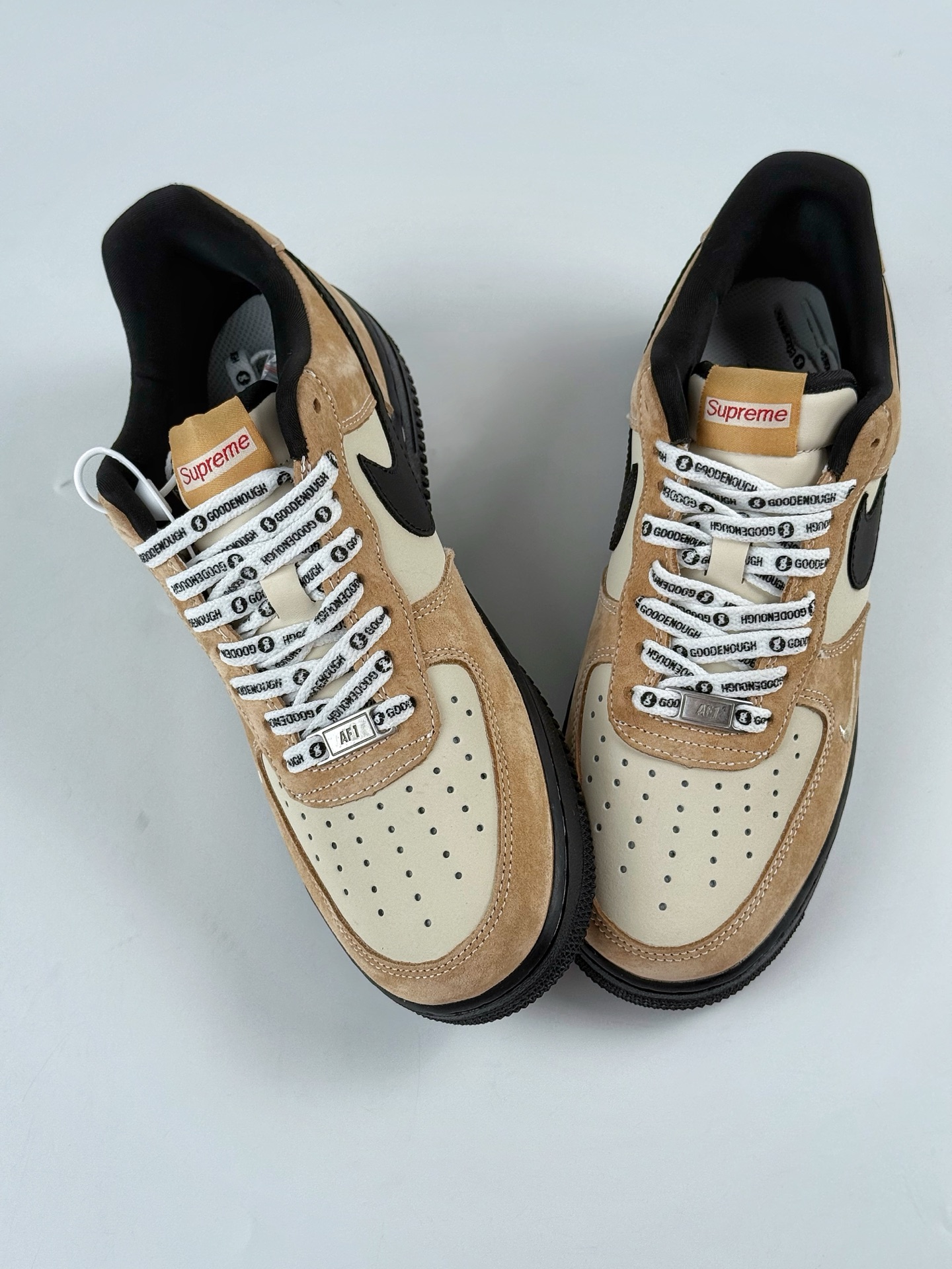 260 Nike Air Force 1 Low 07 x Superme 米粽黑小勾 YF9511-810