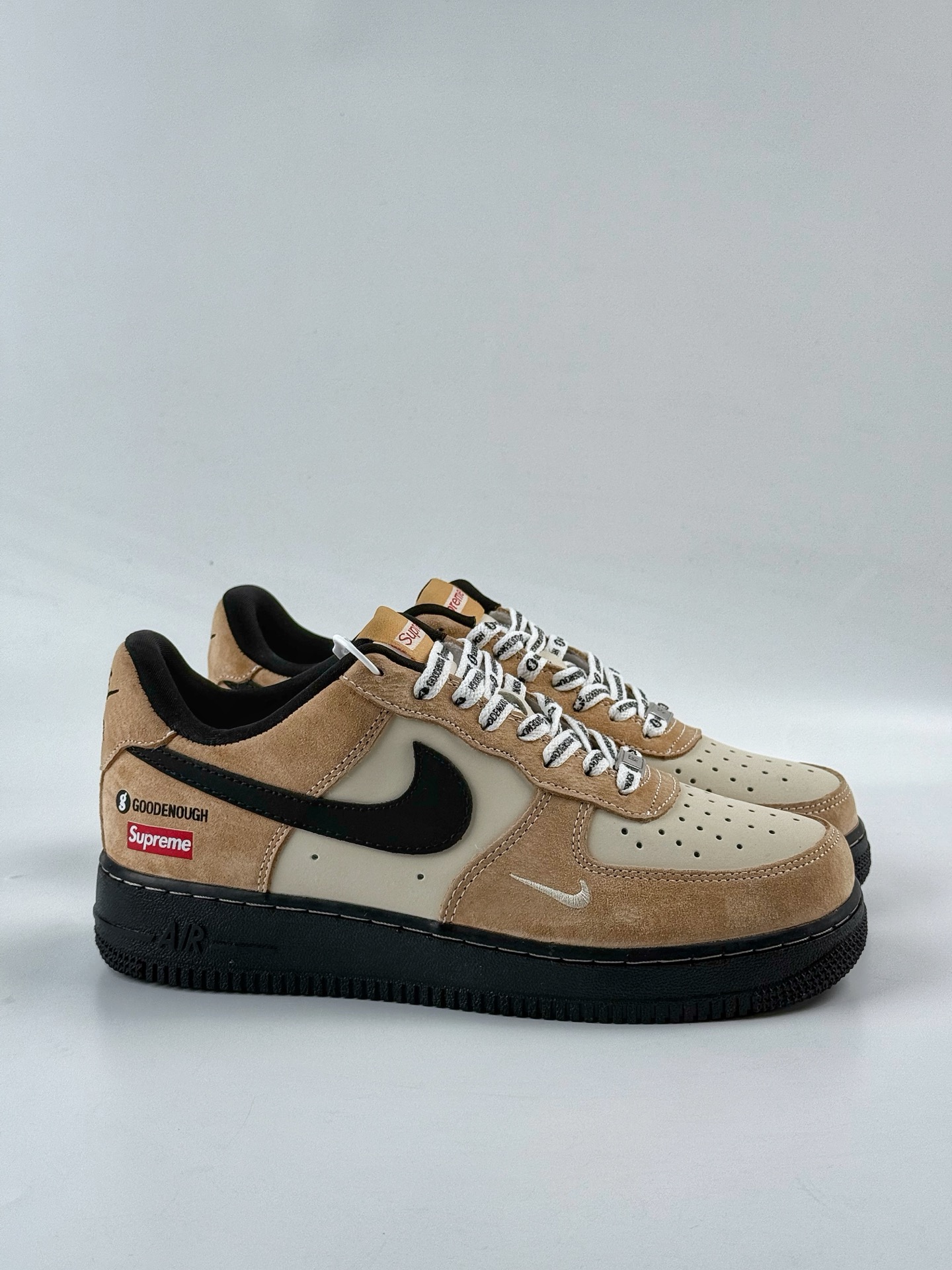 260 Nike Air Force 1 Low 07 x Superme 米粽黑小勾 YF9511-810