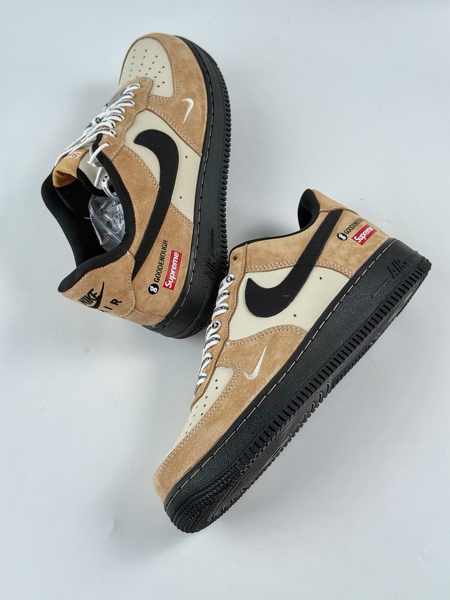 260 Nike Air Force 1 Low 07 x Superme 米粽黑小勾 YF9511-810