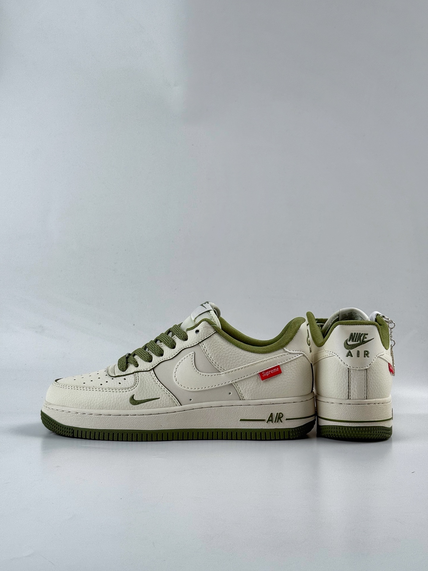 260 Nike Air Force 1 Low 07 x superme 白绿小勾 XX3168-221-Chinese UA Cheap High Quatity Brand Clothes Bags handbags Sneakers wholesale wholesaler seller from China Factory suppliers Fashion Clothing Shoes best Quality Beautiful Price 260 Nike Air Force 1 Low 07 x superme 白绿小勾 XX3168-221