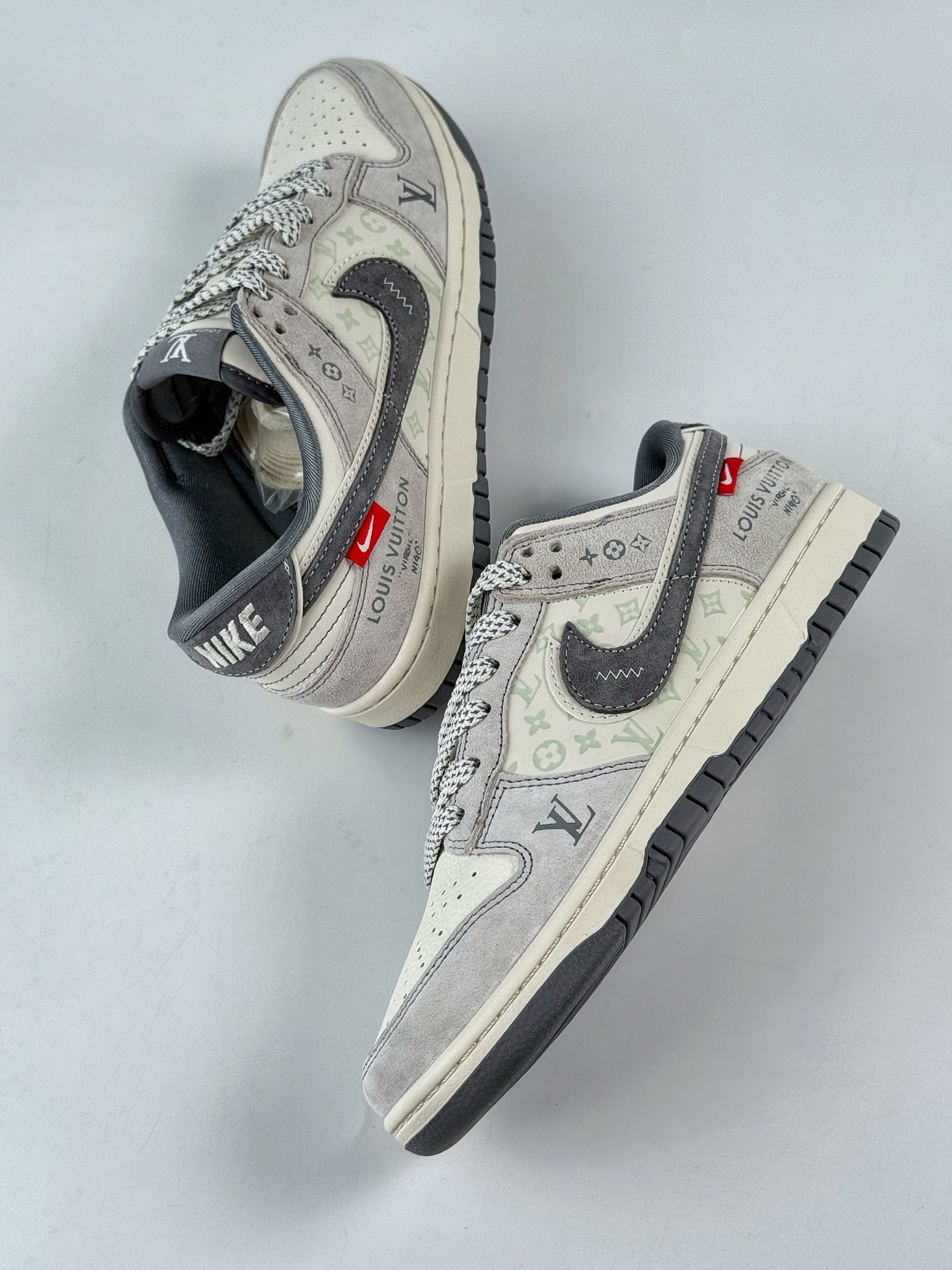 280 Nike SB Dunk Low x Louis Vuitton 灰白满天星 CX5050-Y20
